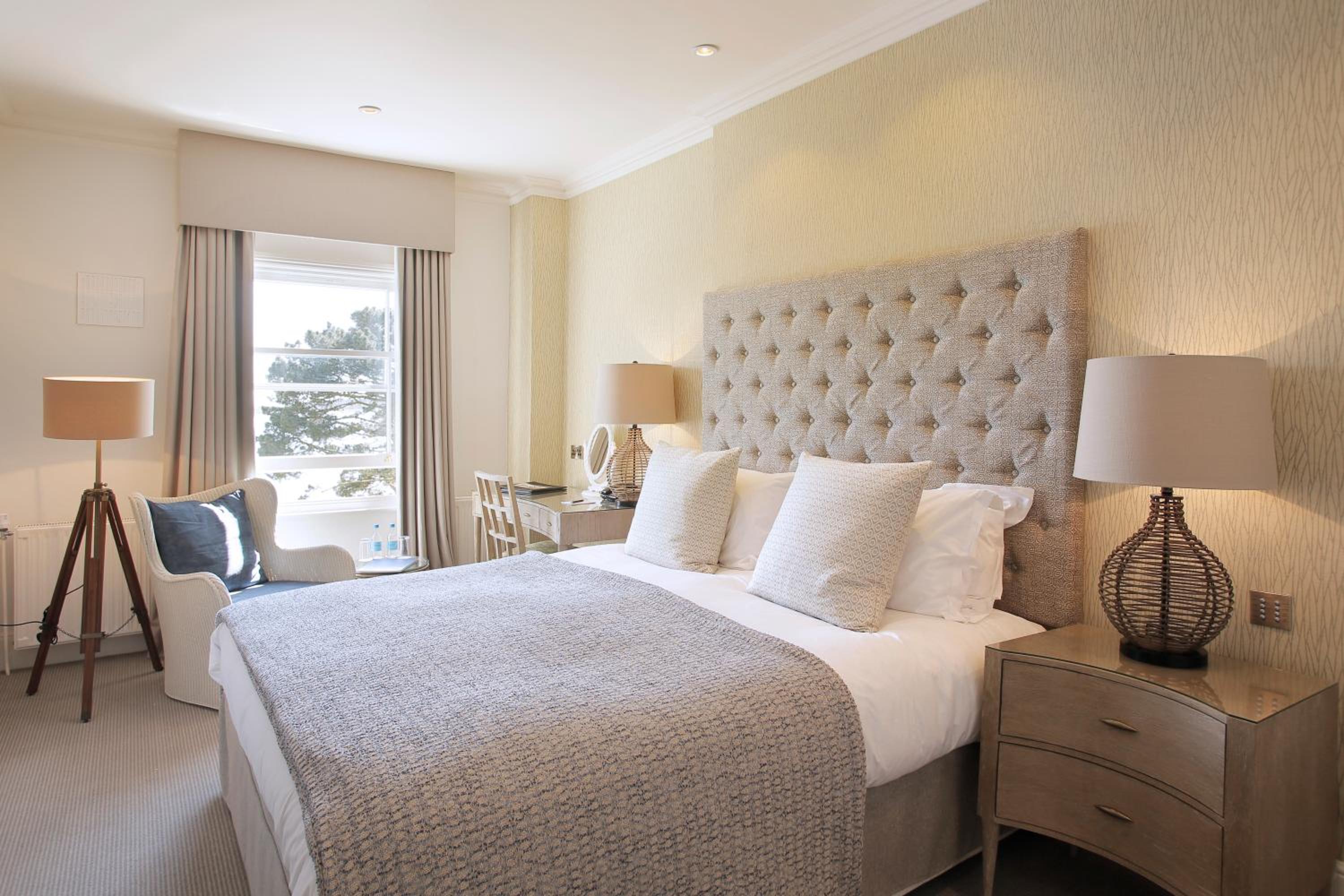 Deluxe Double Room with Harbor View photo 3