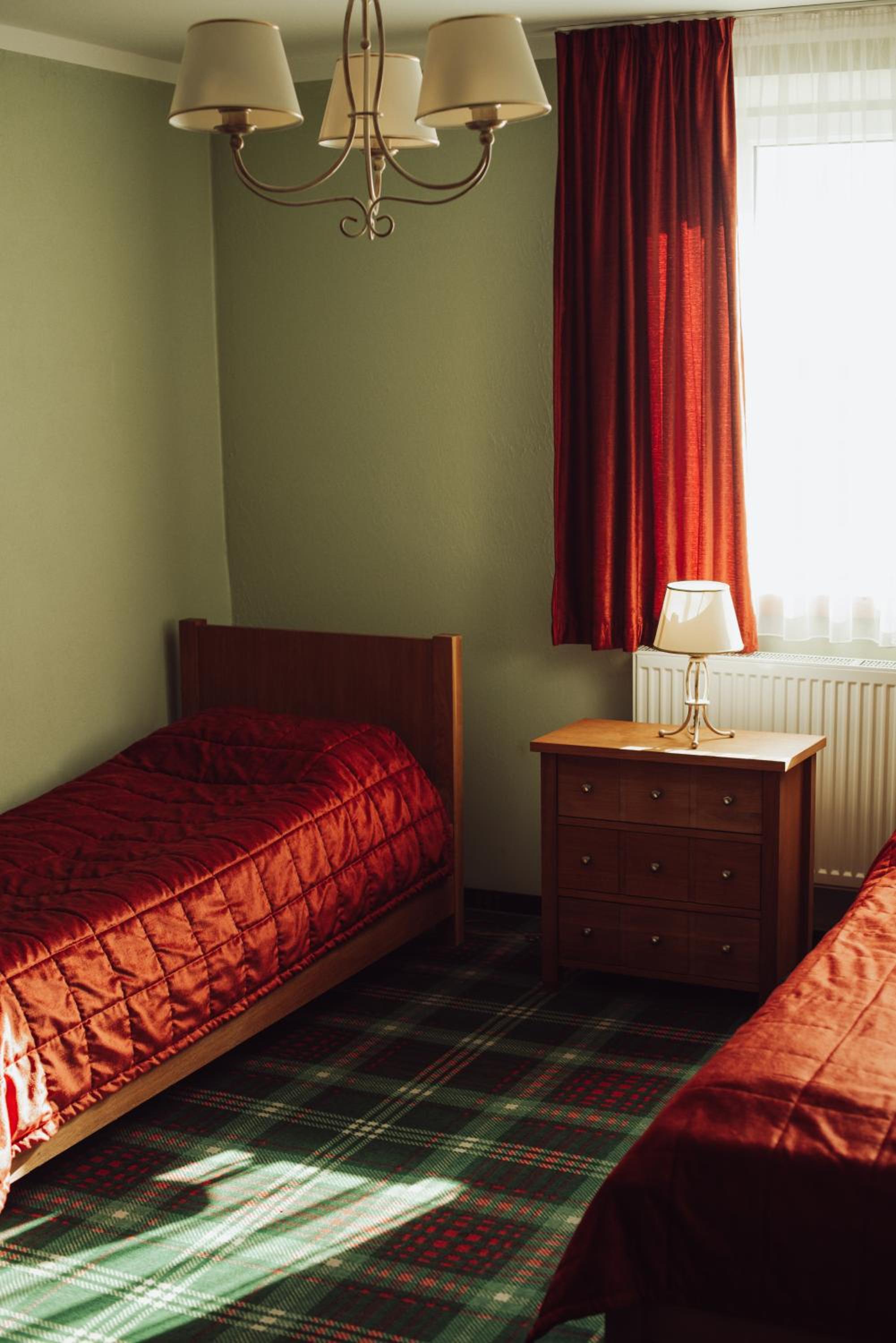 Twin Room - Photo 3