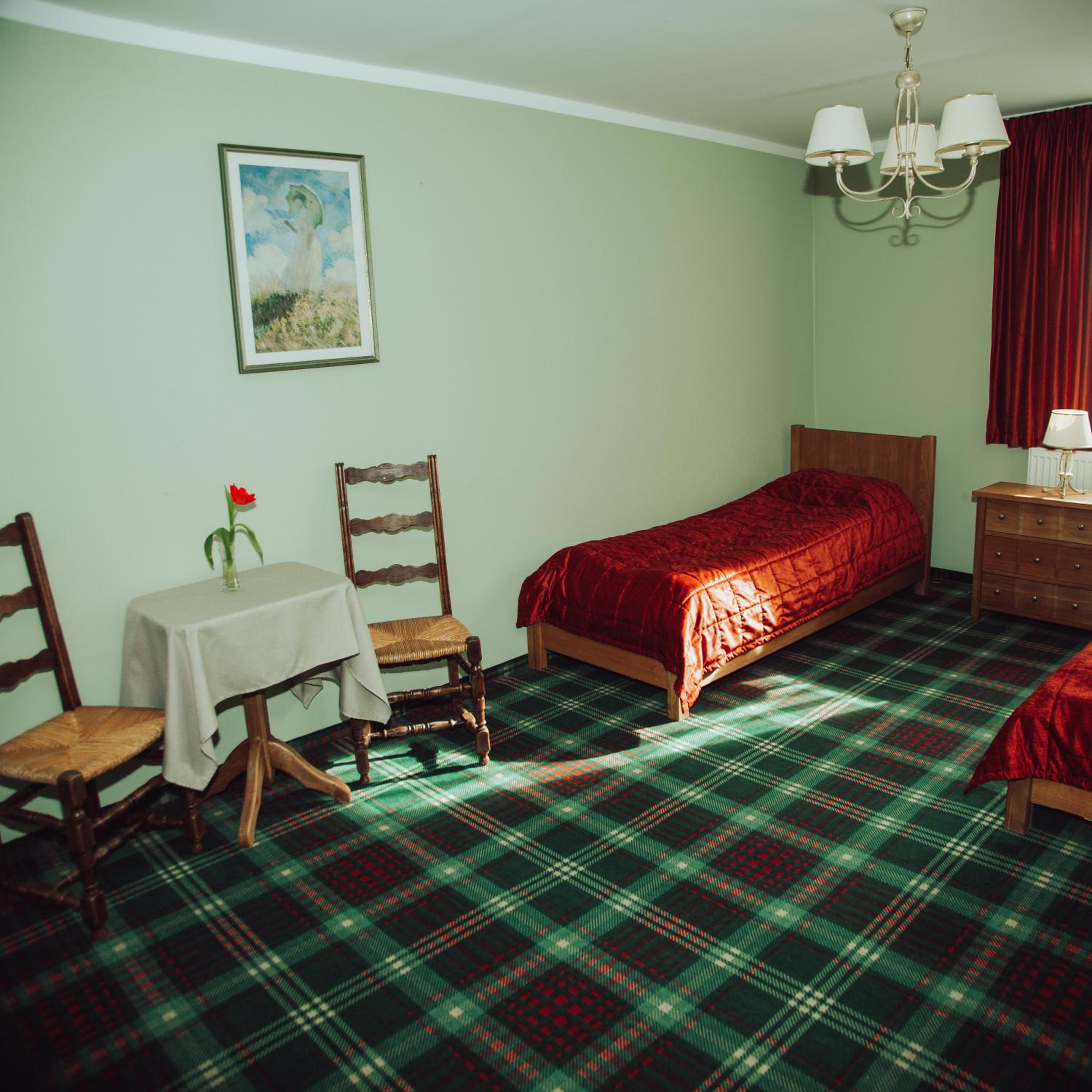 Economy Quadruple Room - Photo 2