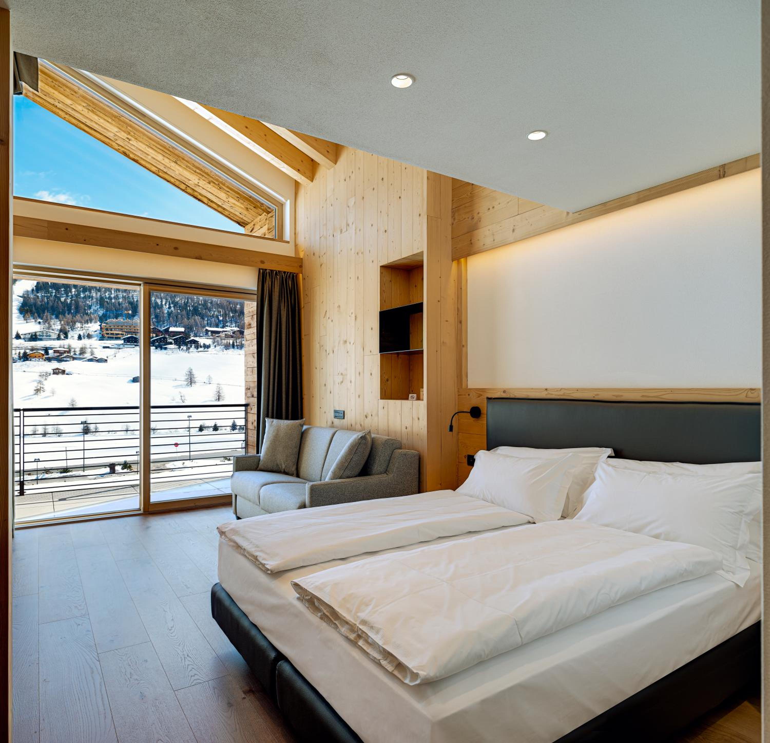 Superior Double or Twin Room with Mountain View - Photo 9