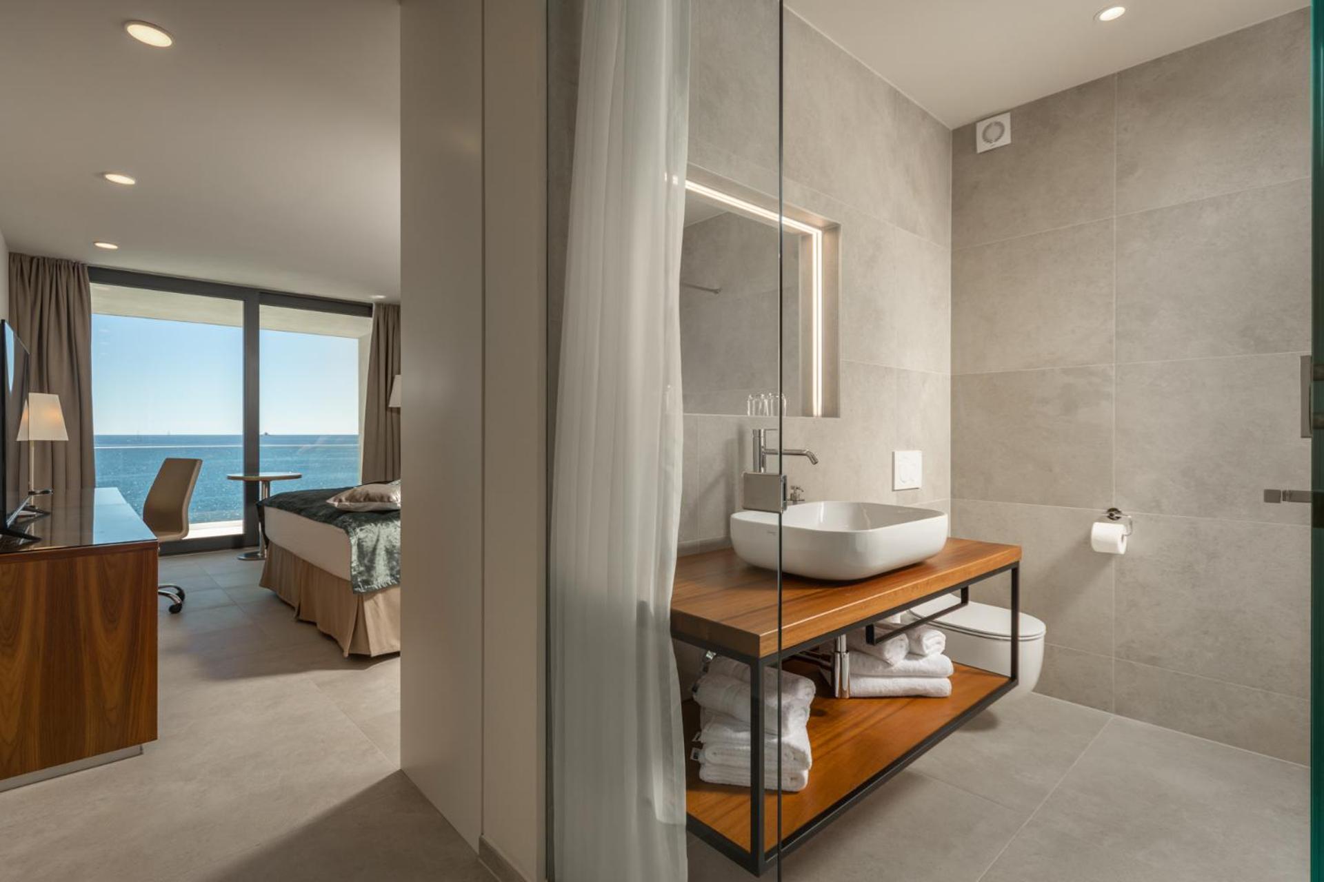 Villa - Beach Front