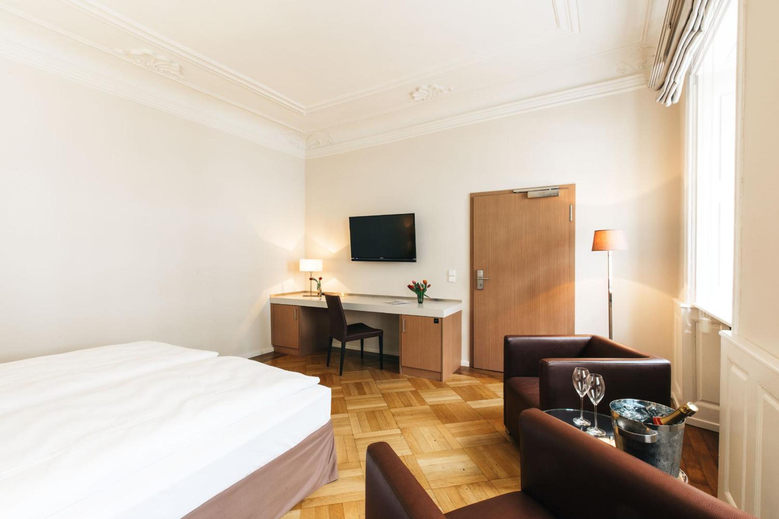 Deluxe Double Room - Photo 2