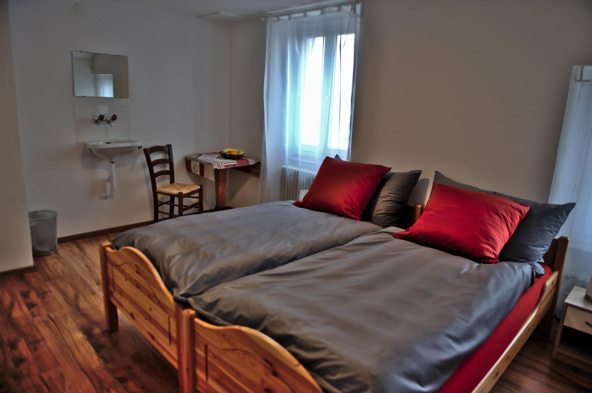 Double Room with Shared Bathroom photo 1