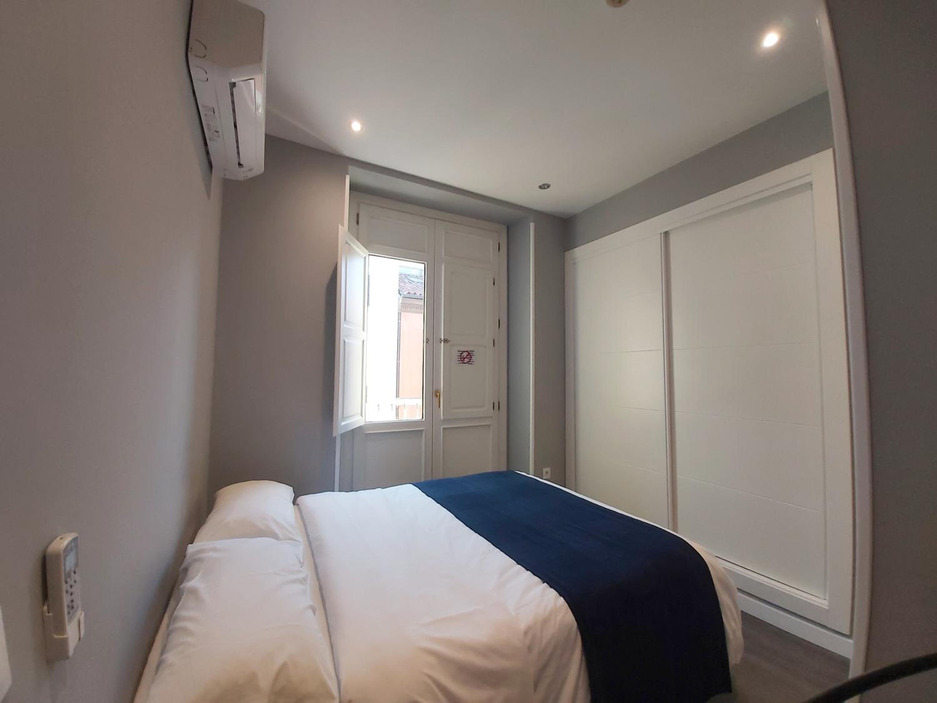 Duplex Quadruple Room with Balcony - Photo 10