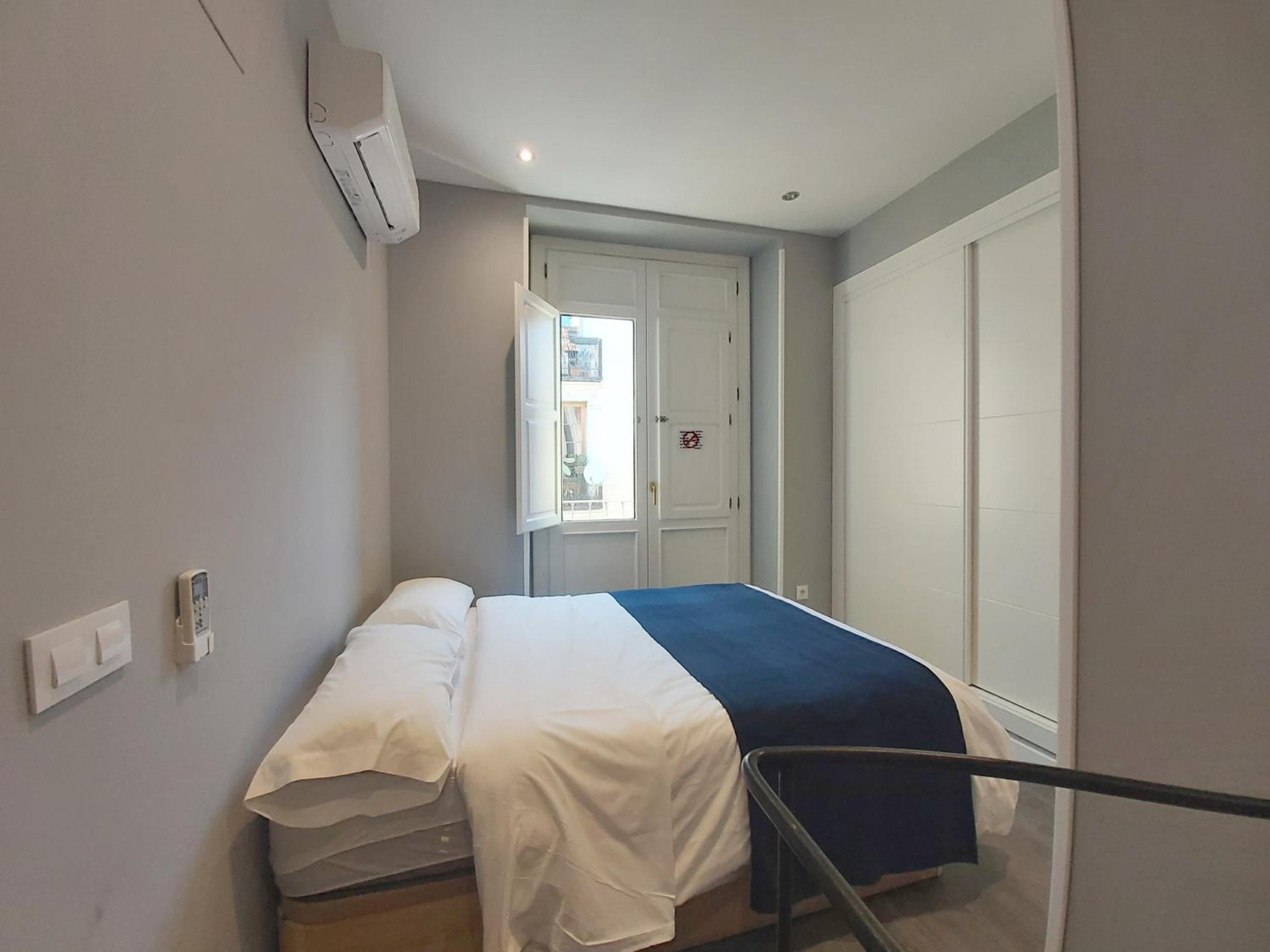 Duplex Quadruple Room with Balcony - Photo 18