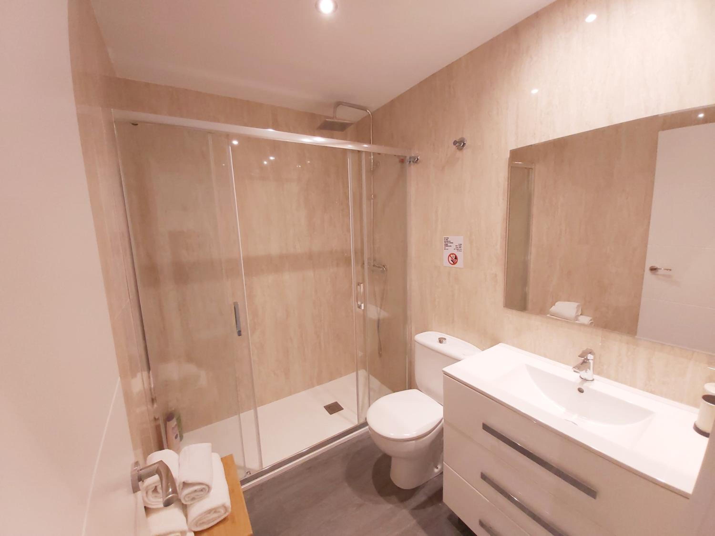 One-Bedroom Apartment with Balcony - Photo 22