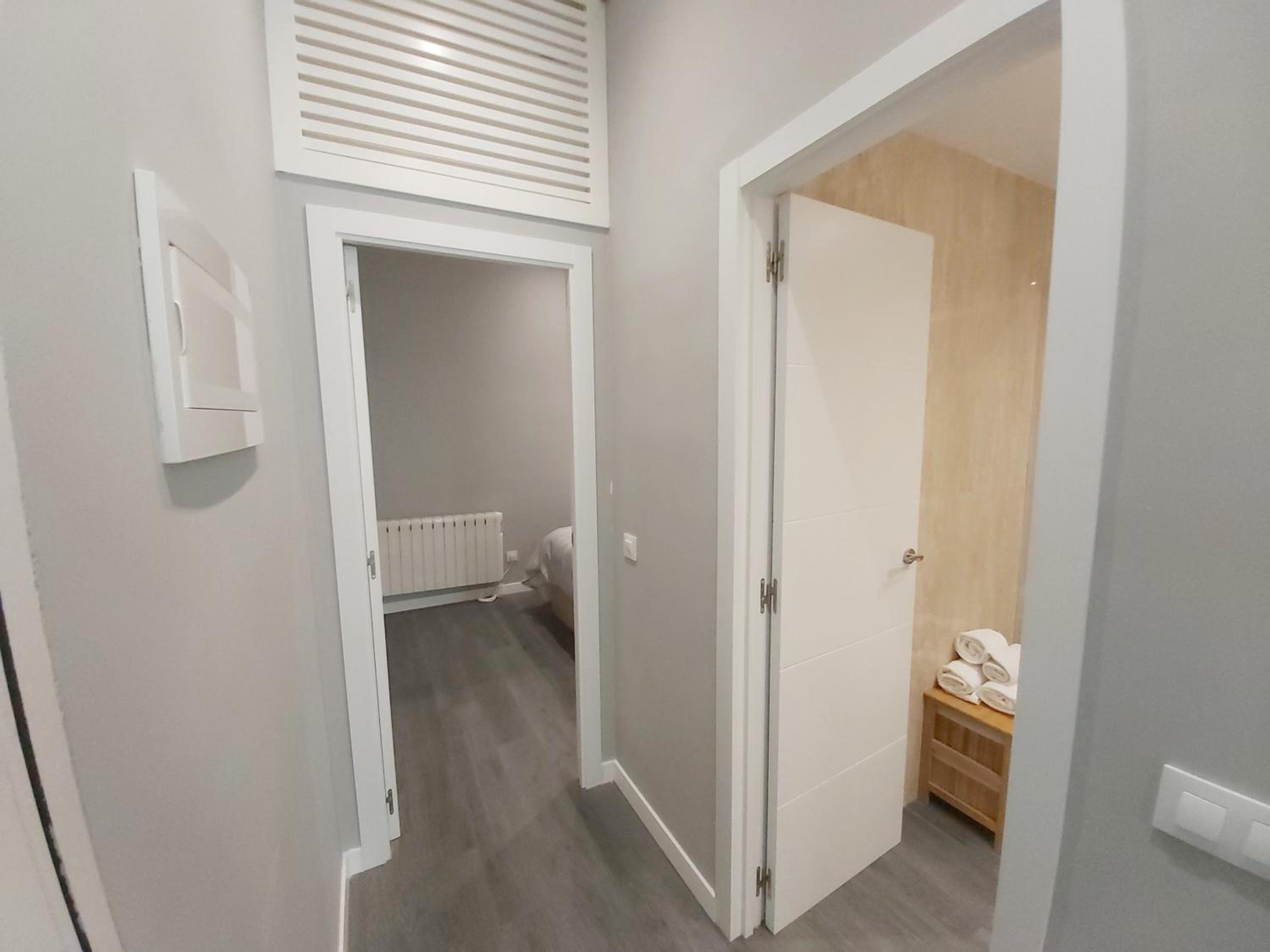 One-Bedroom Apartment with Balcony - Photo 25