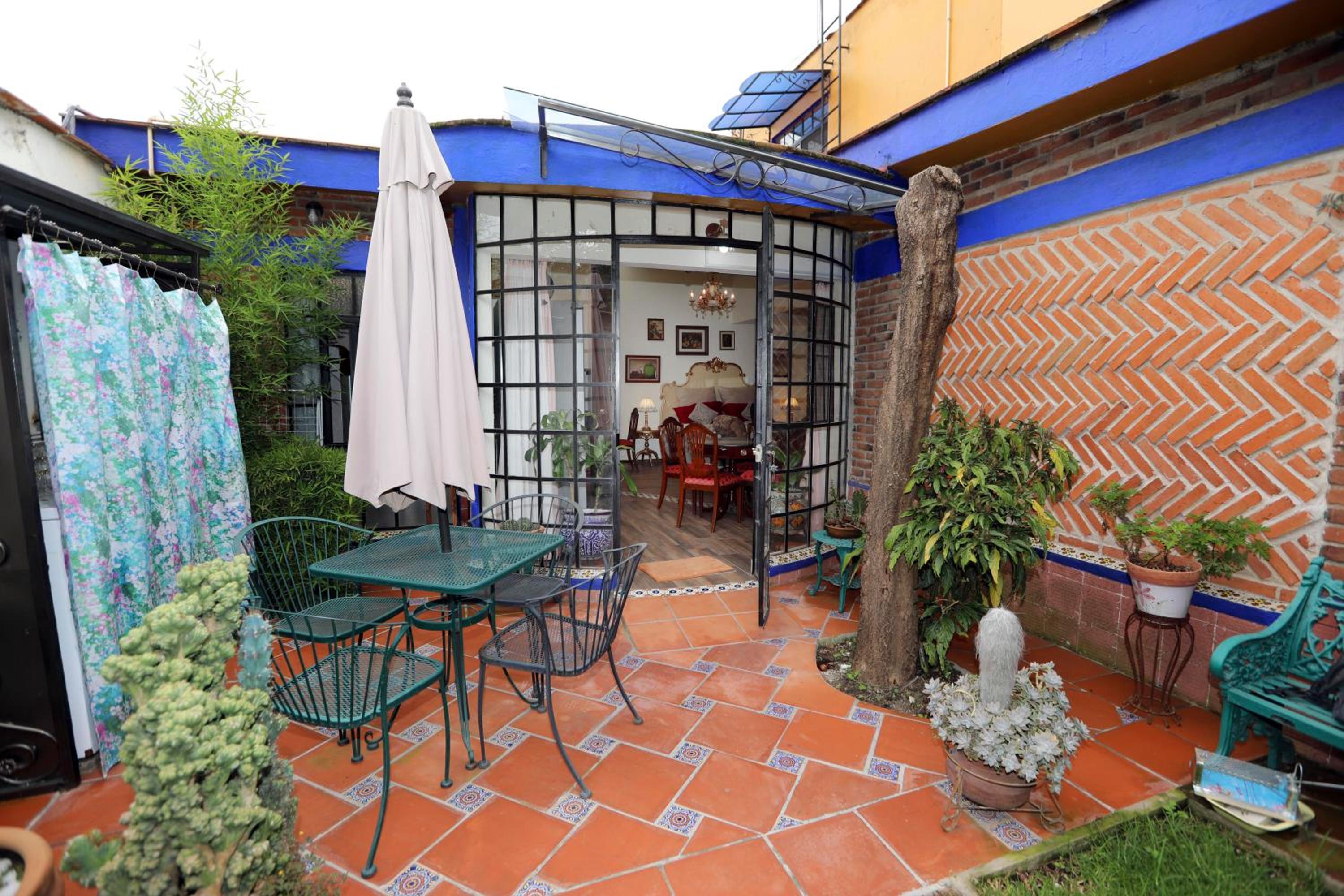 Apartment with Terrace - Photo 14