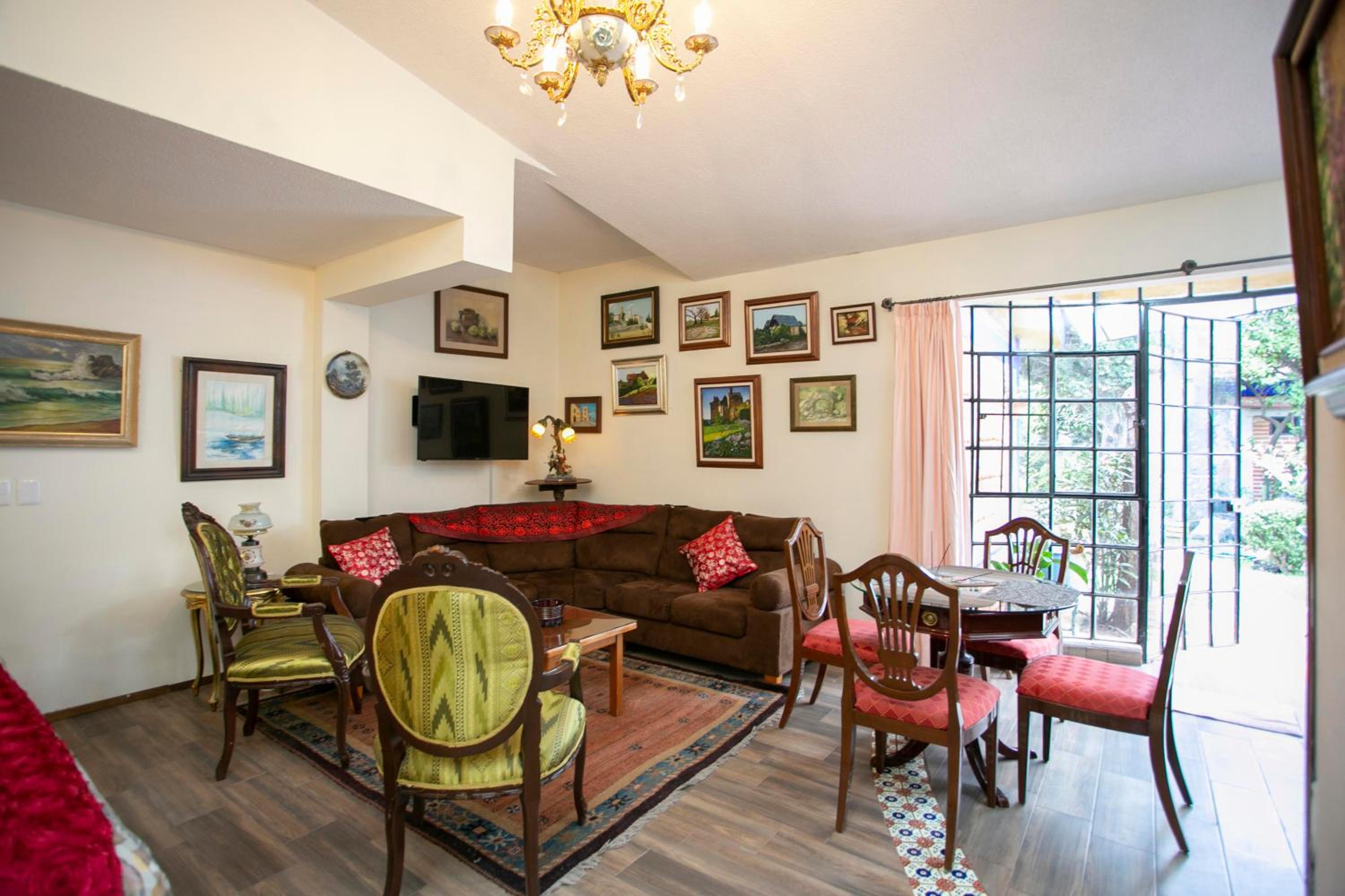 Apartment with Terrace - Photo 12