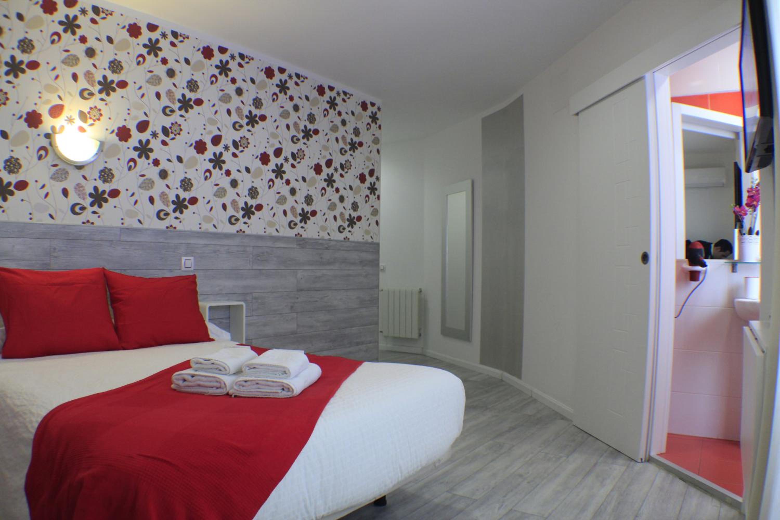 Queen Room photo 3