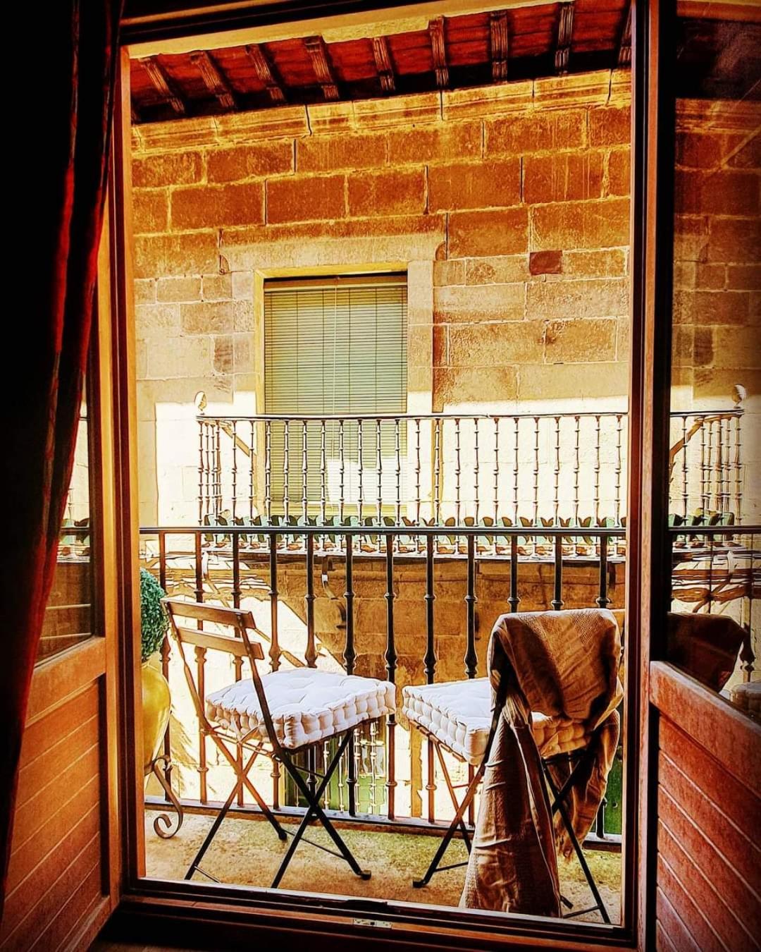 Triple Room with Private Bathroom and Balcony - Photo 37
