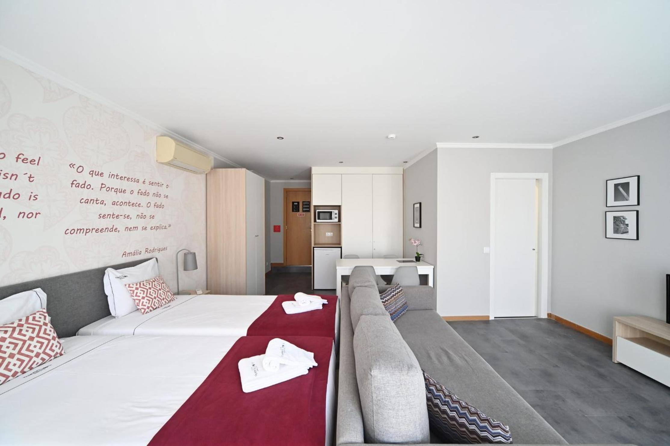 Studio Apartment - Second Floor photo 3