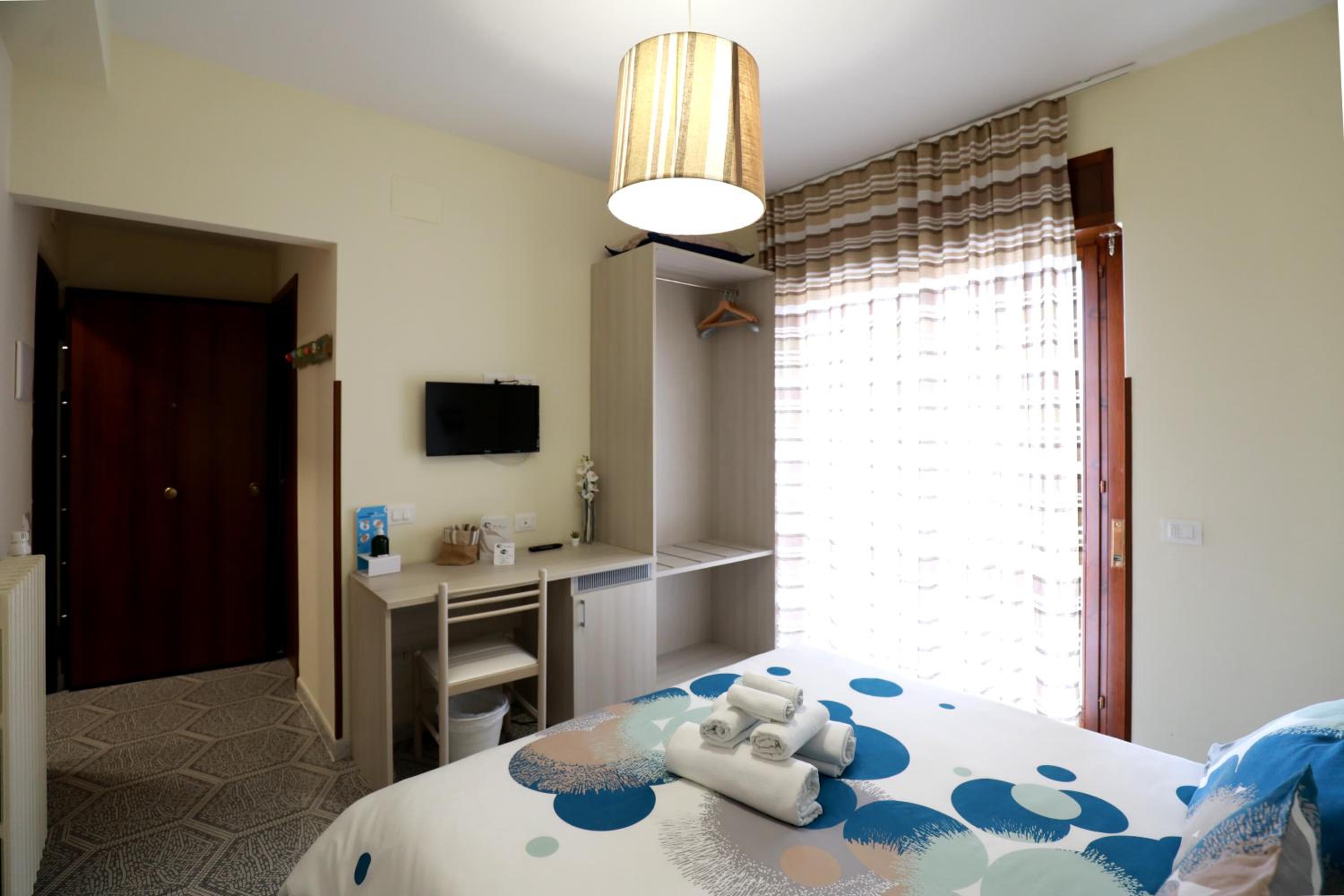 Deluxe Double Room with Extra Bed photo 1