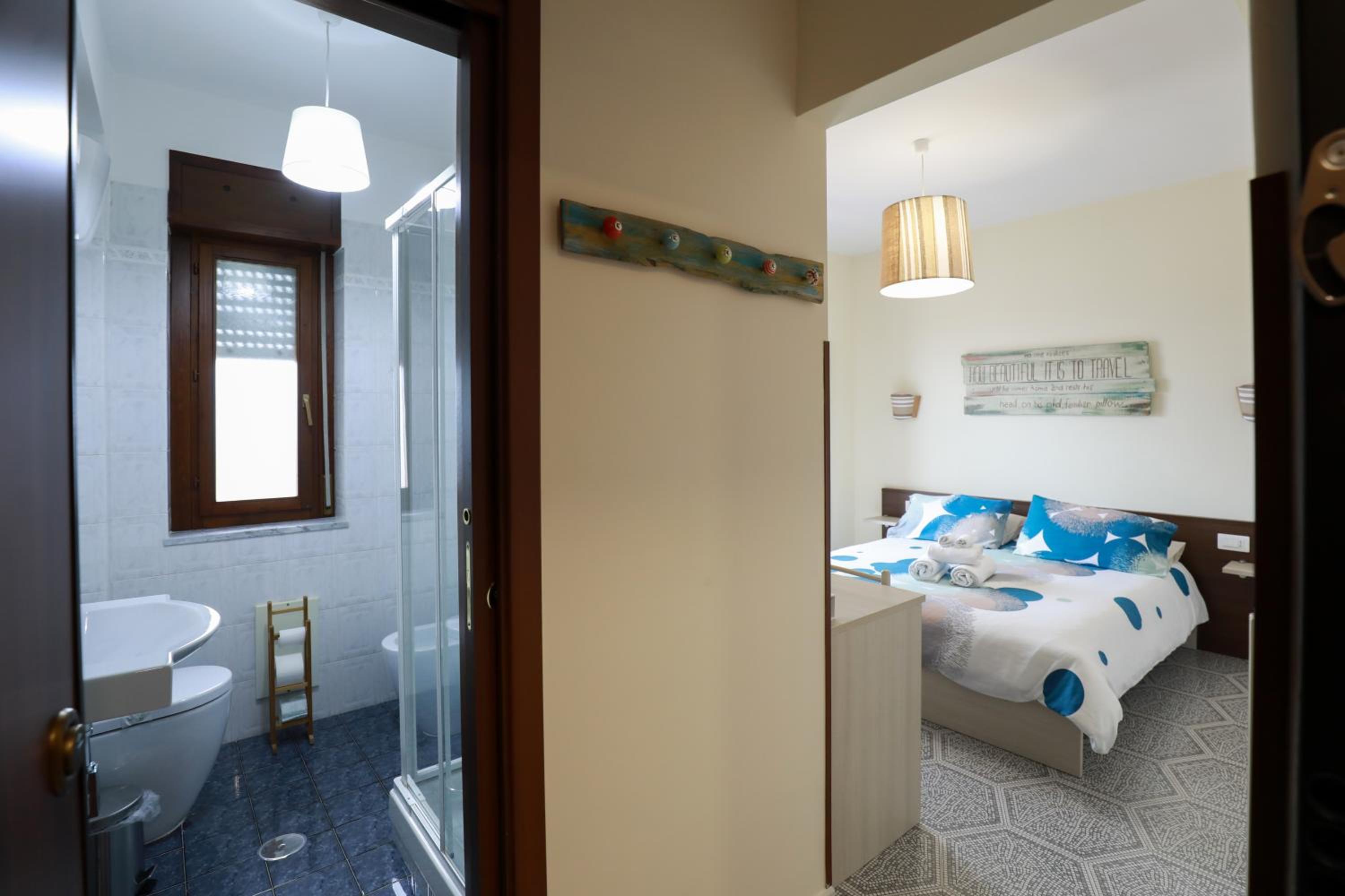 Deluxe Double Room with Extra Bed photo 2