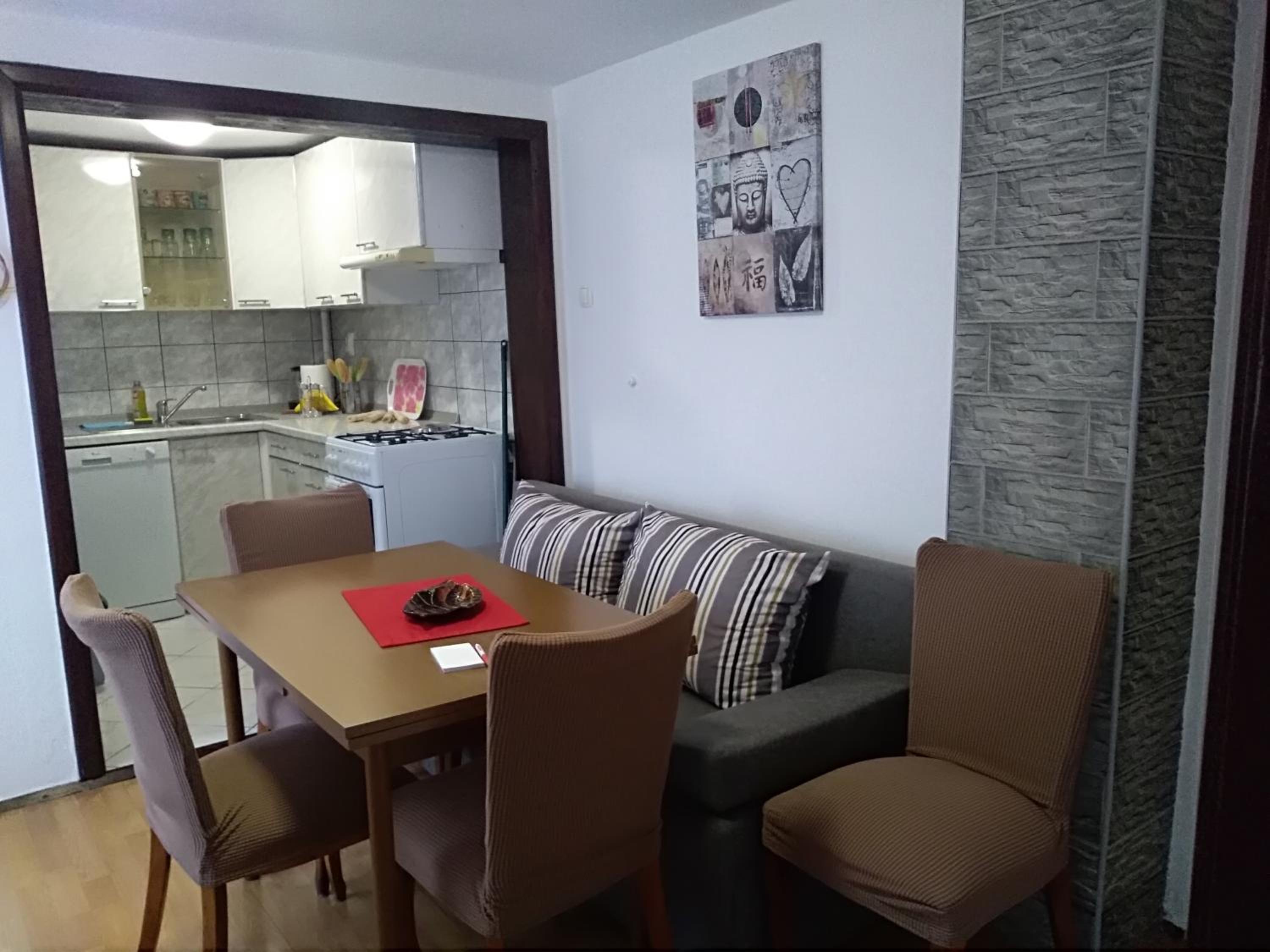 One-Bedroom Apartment - Photo 25