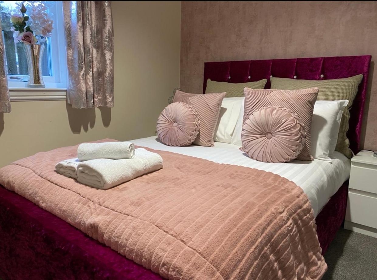 Two bed Ground Floor Apartment with Outdoor Hot Tub (Dog Friendly) Grouse photo 3