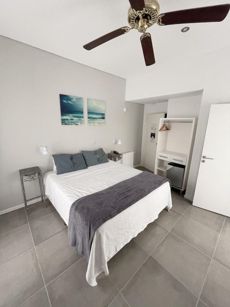 Standard Double or Twin Room photo 2