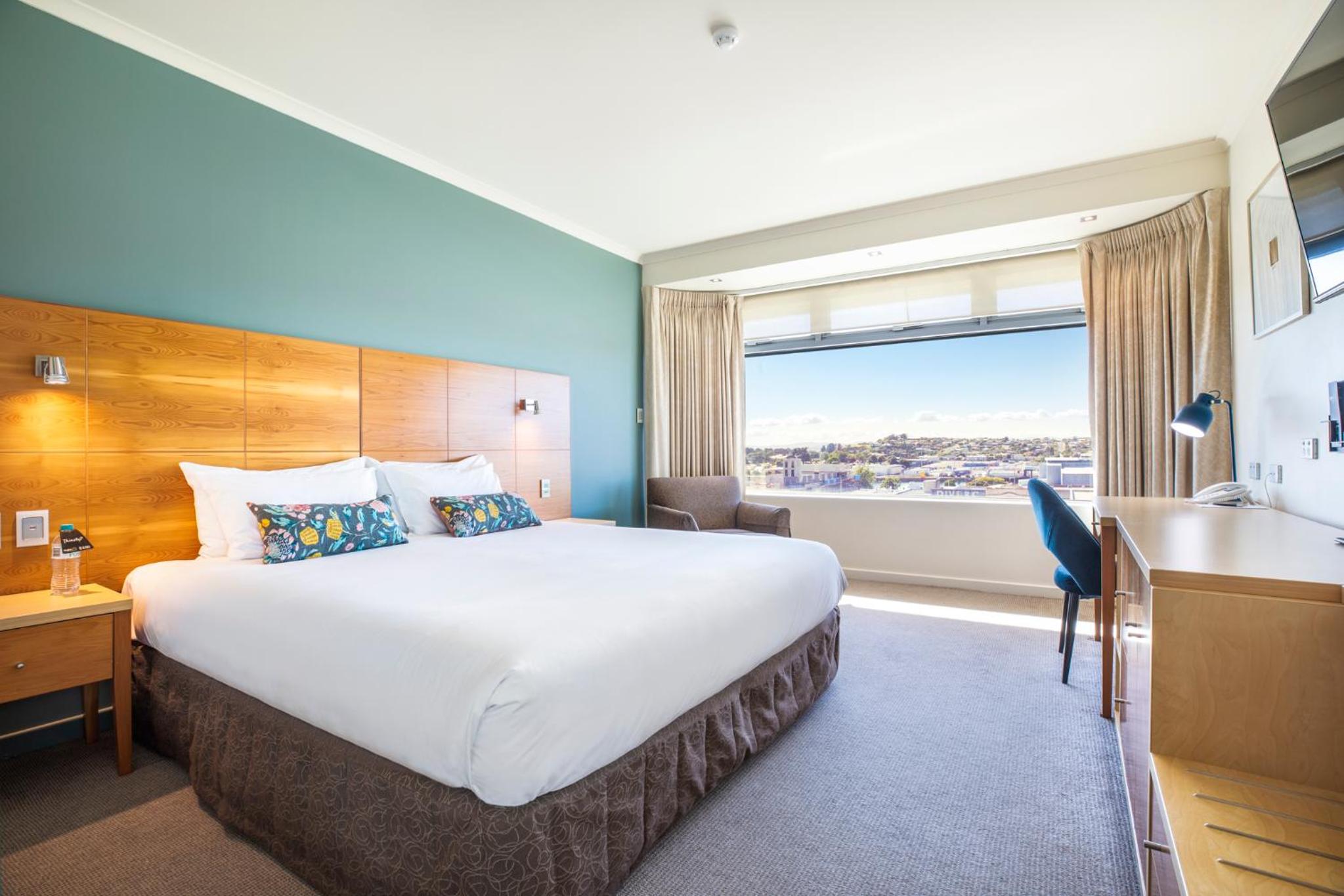 Deluxe King Room with Spa Bath - Photo 5