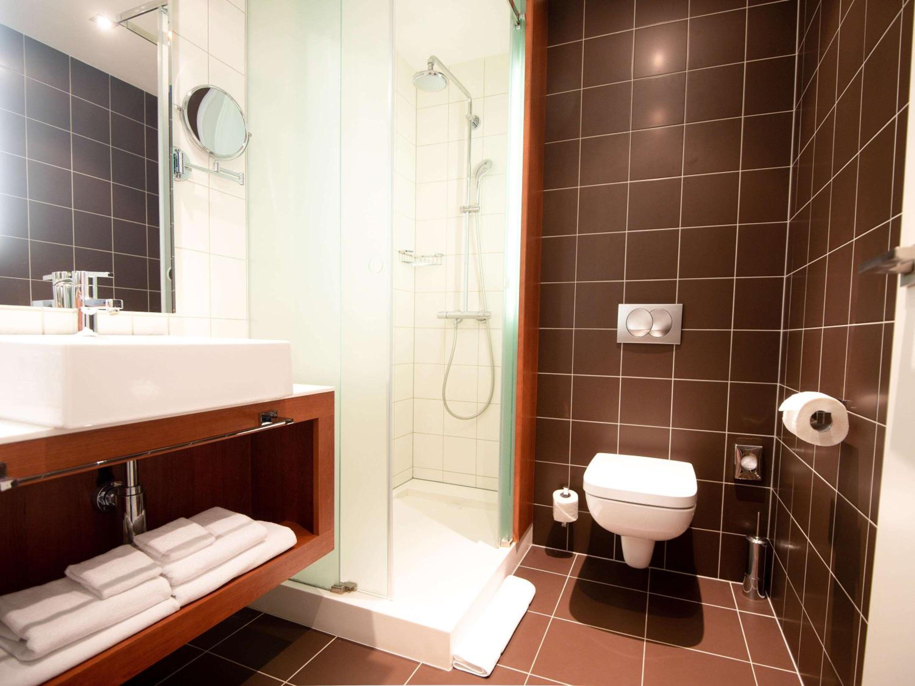 Privilege Suite with Double Bed and Sofa - Photo 10