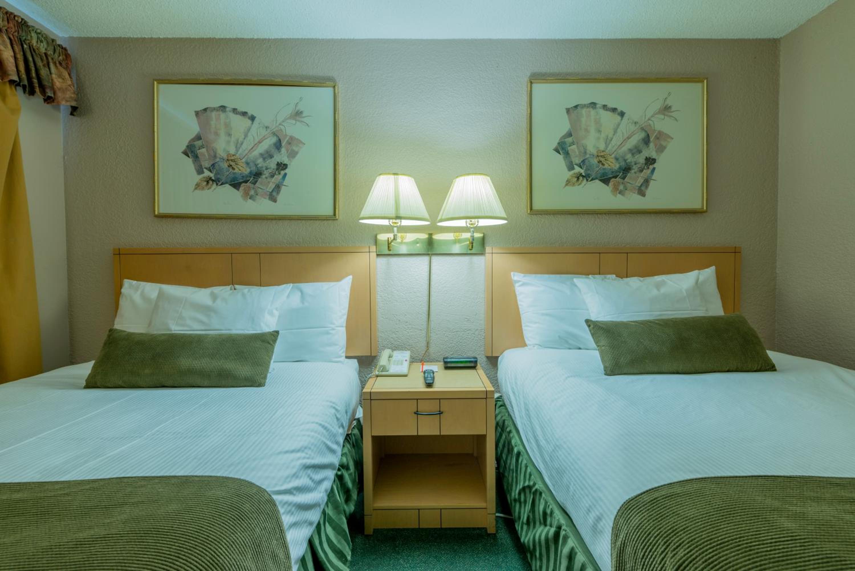Double Room with Two Double Beds - Non-Smoking - Photo 13