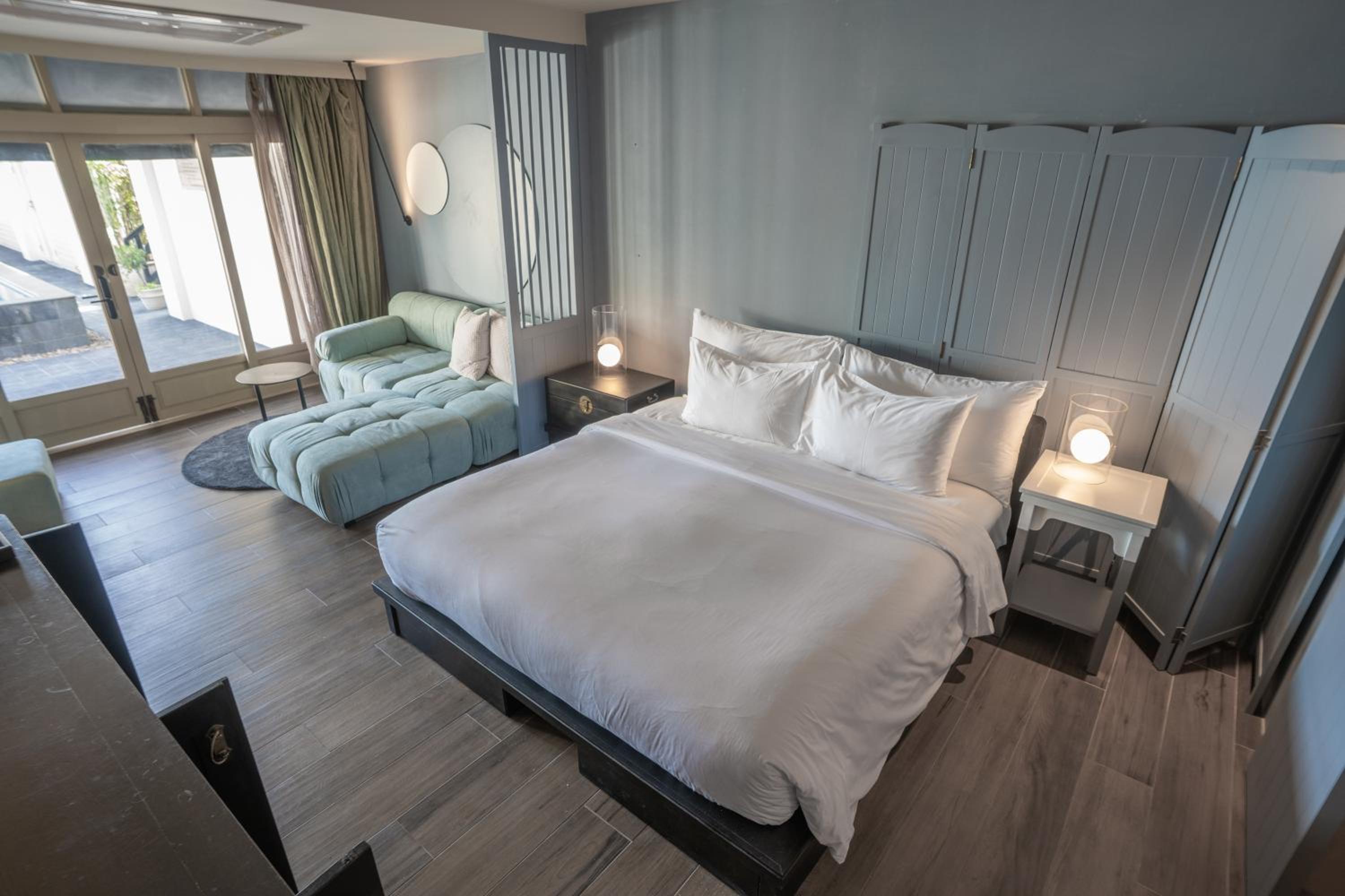 Deluxe Double Room photo 2