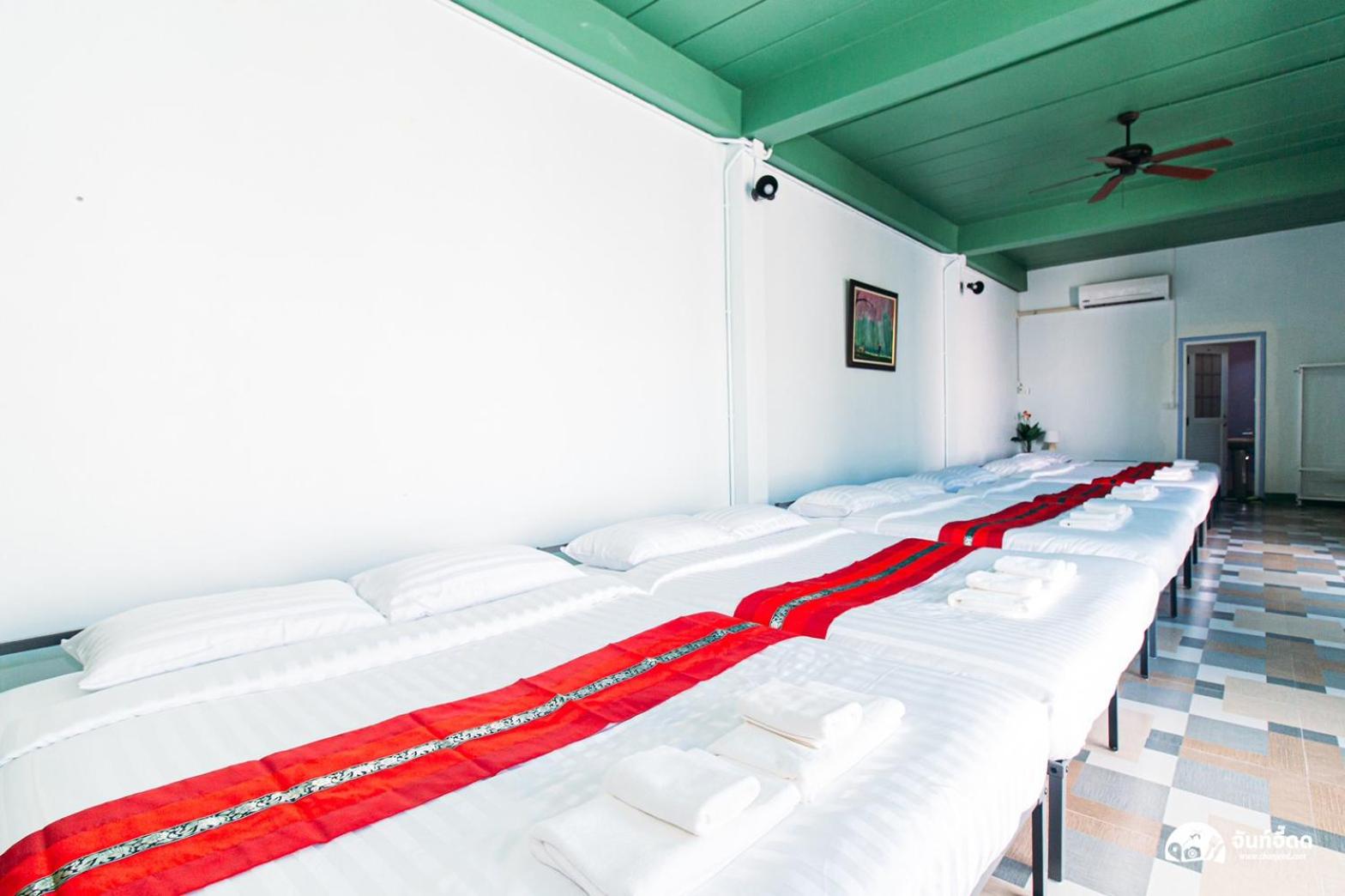 6-Bed Mixed Dormitory Room