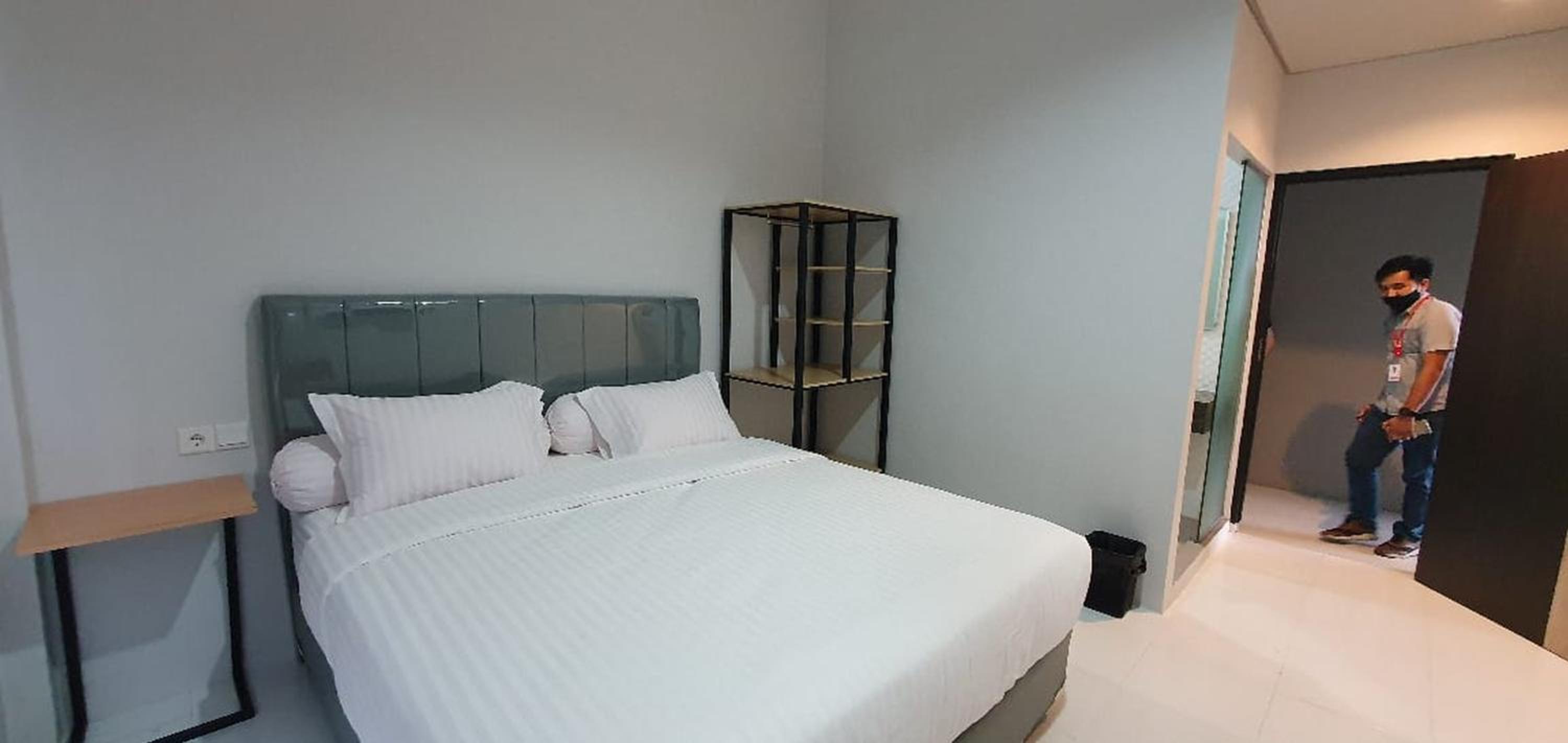 Standard Double Room - Photo 9