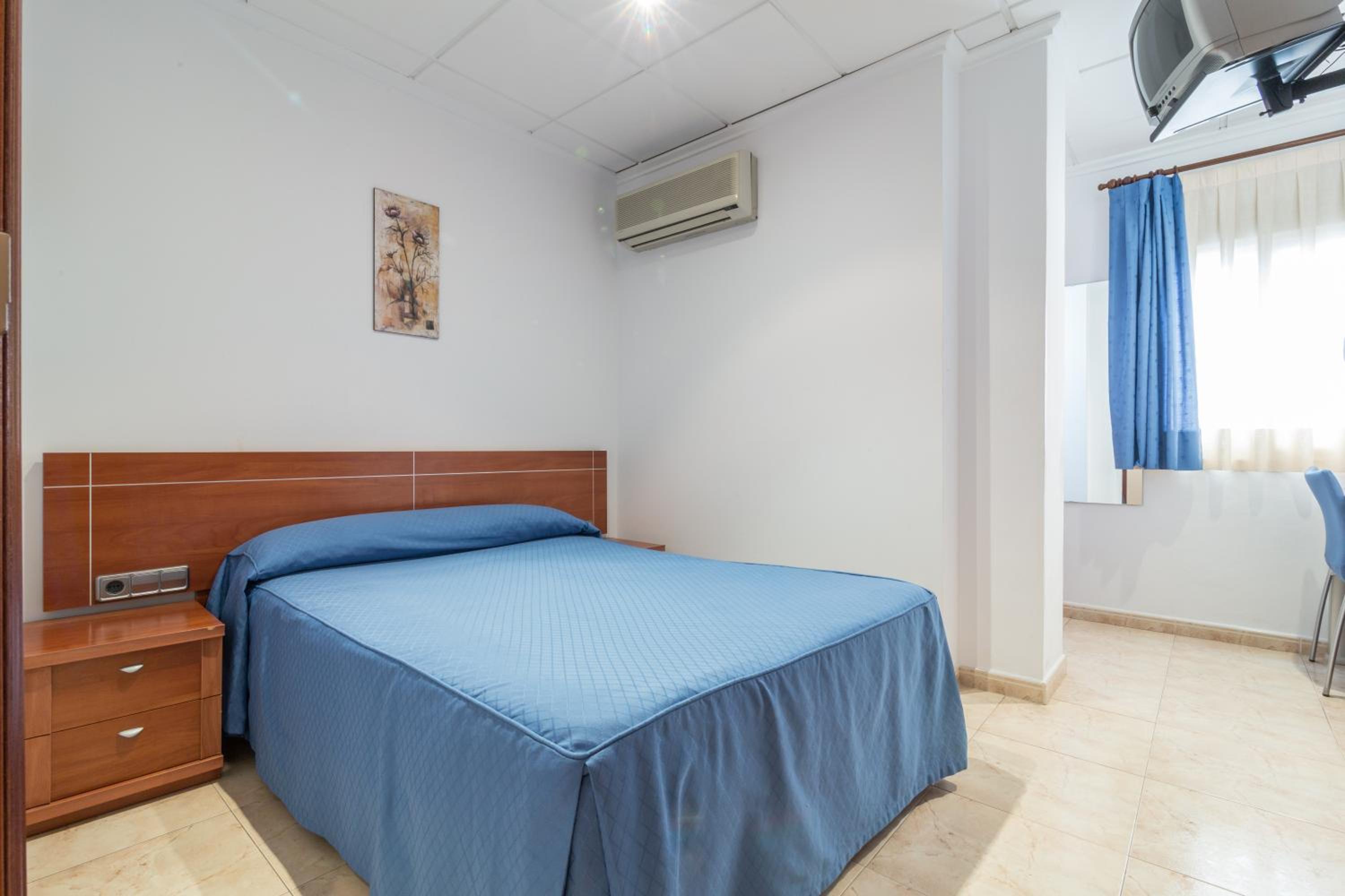 Single Room photo 3