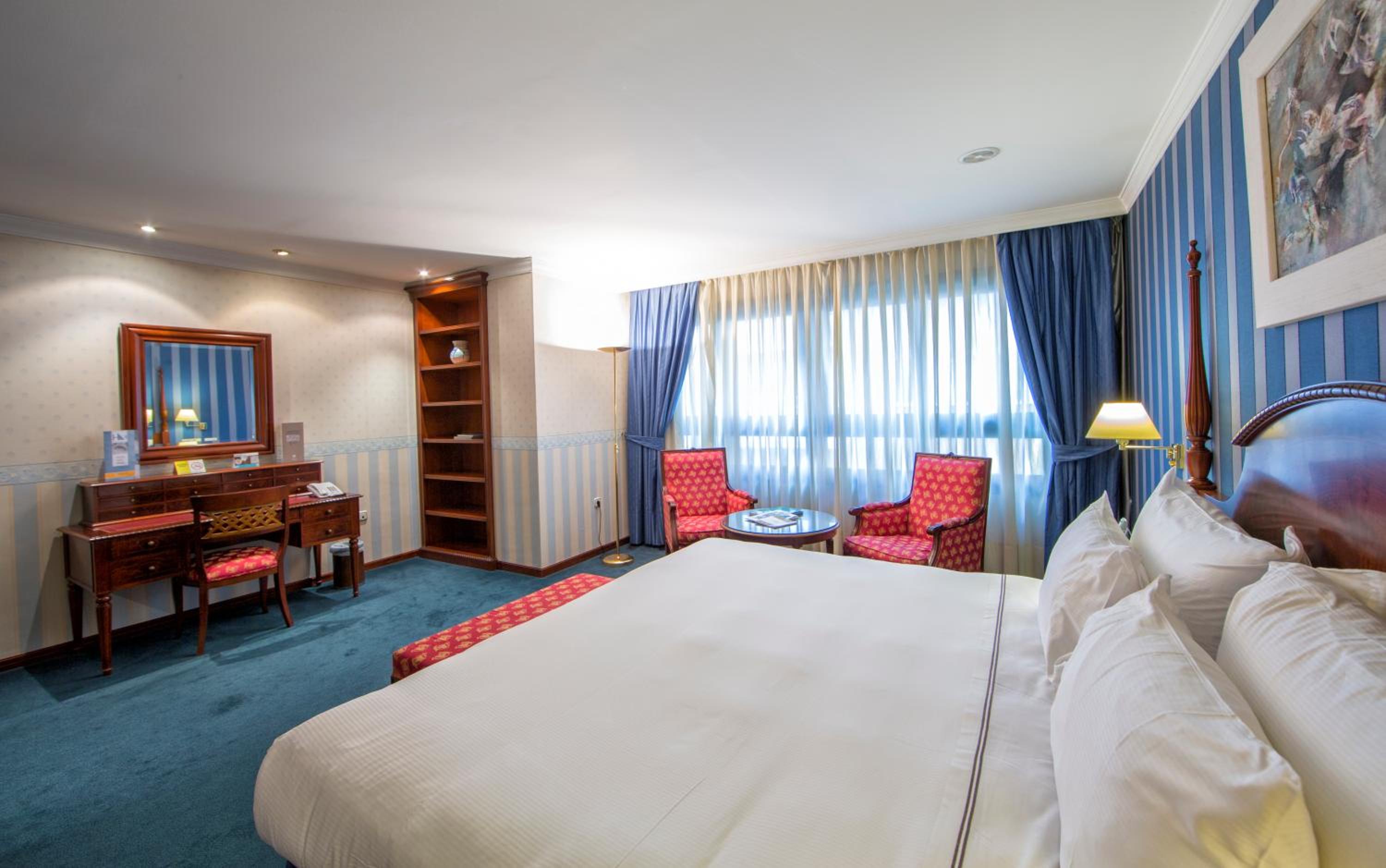 Double or Twin Room - Photo 36