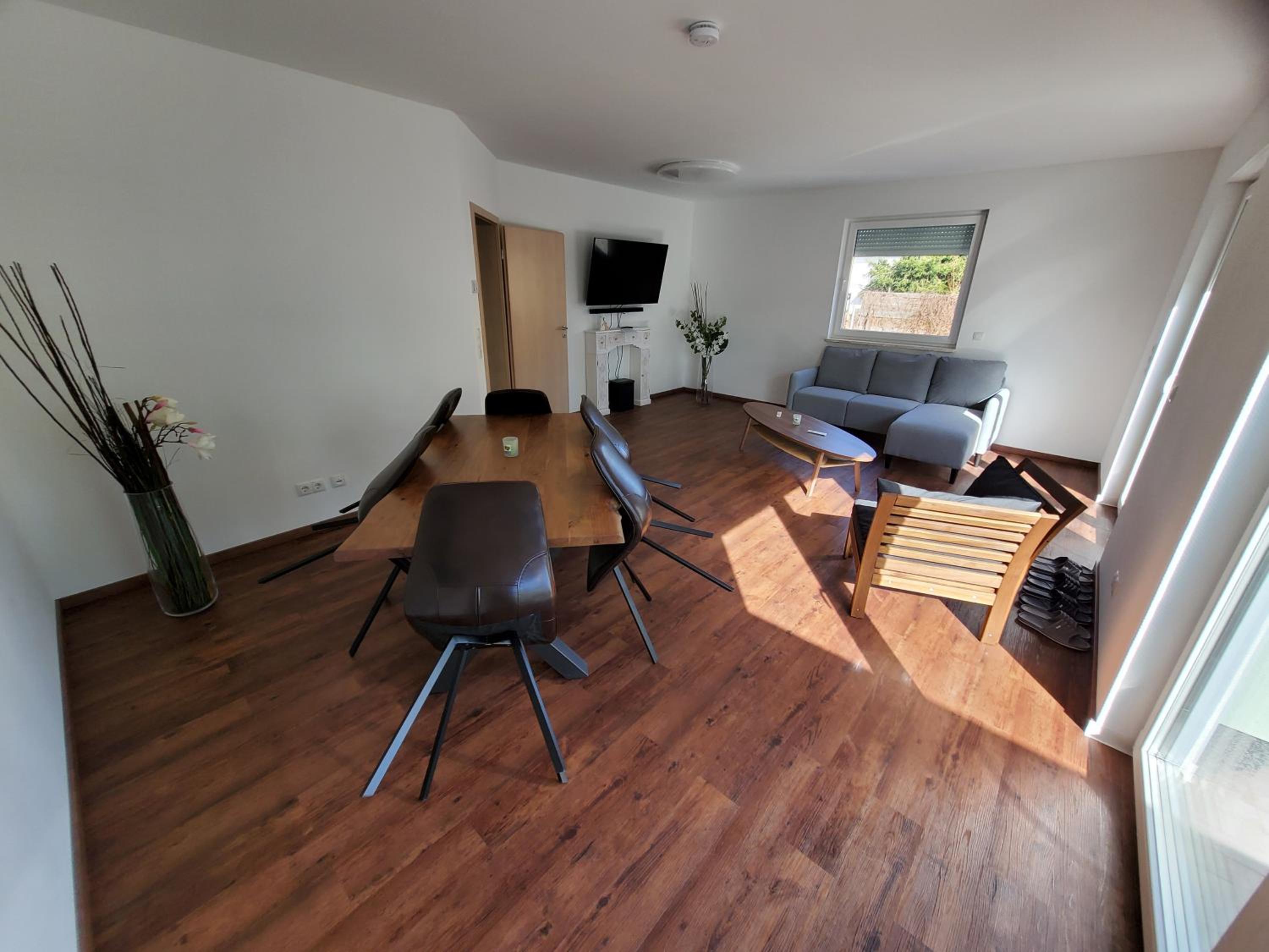 Three-Bedroom House photo 3