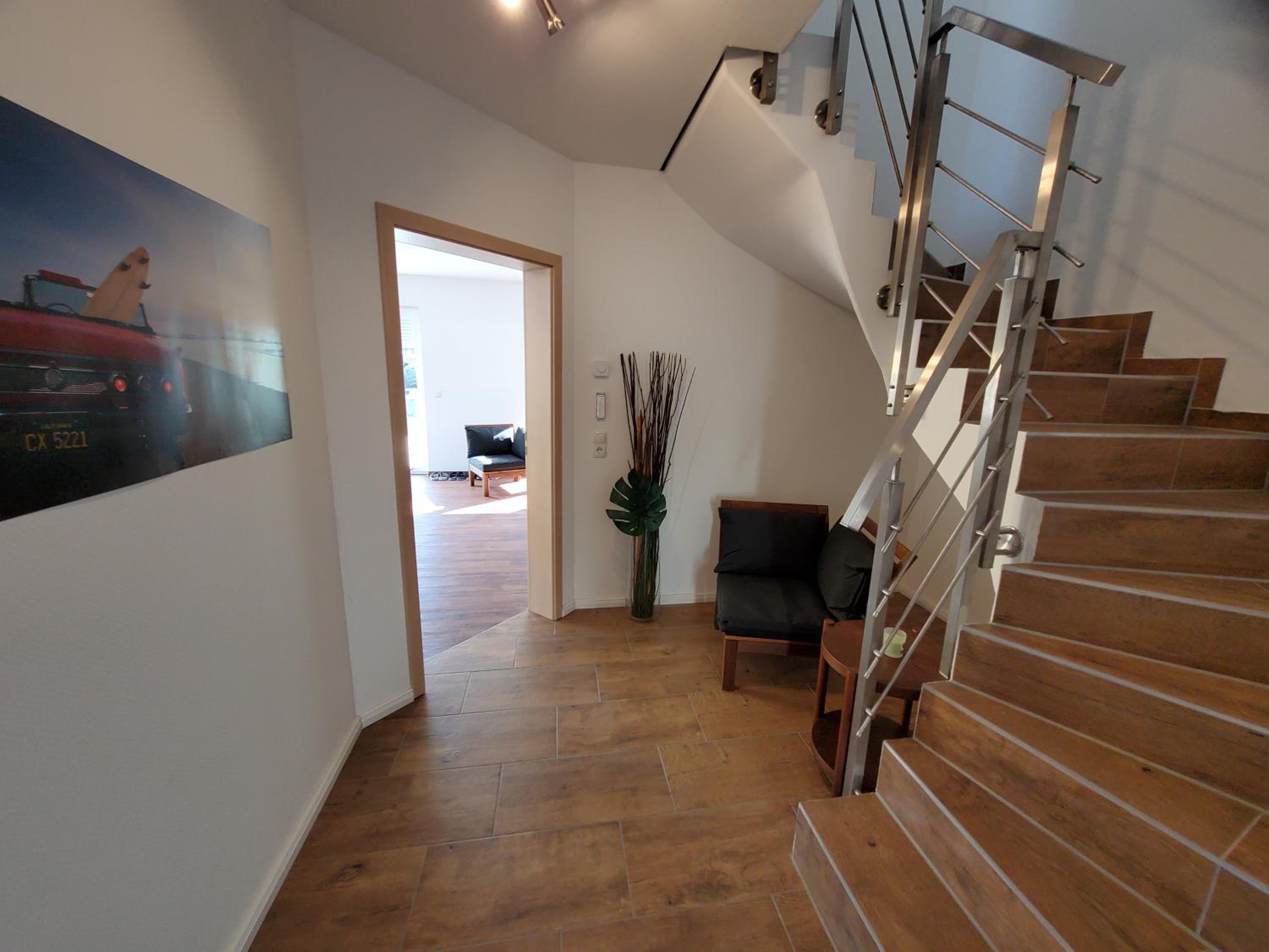 Three-Bedroom House photo 3
