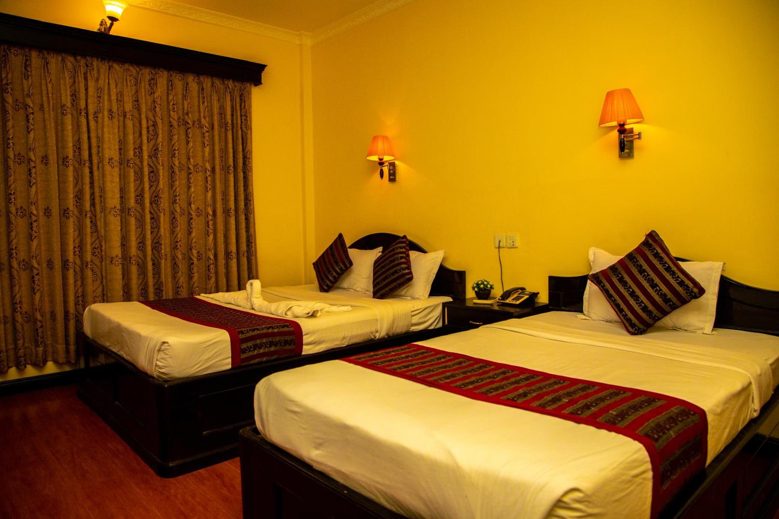 Deluxe Triple Room - Photo 2