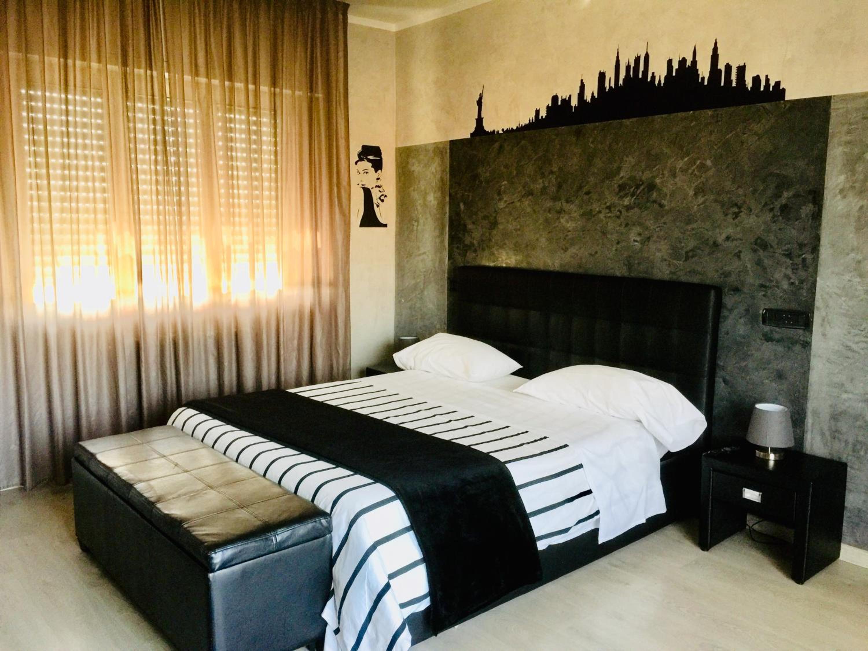 Deluxe Queen Room New York