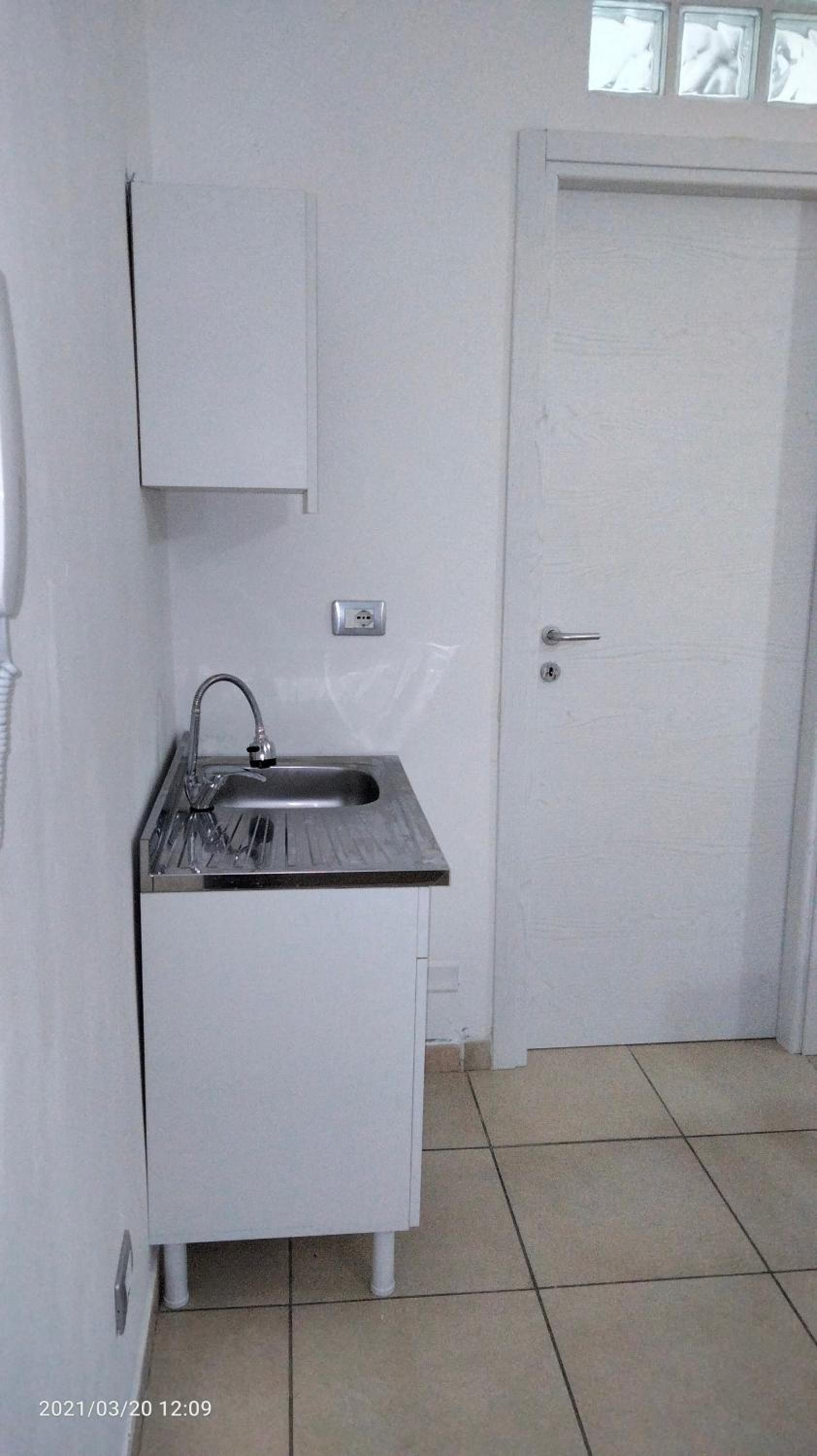 Double or Twin Room - Photo 10