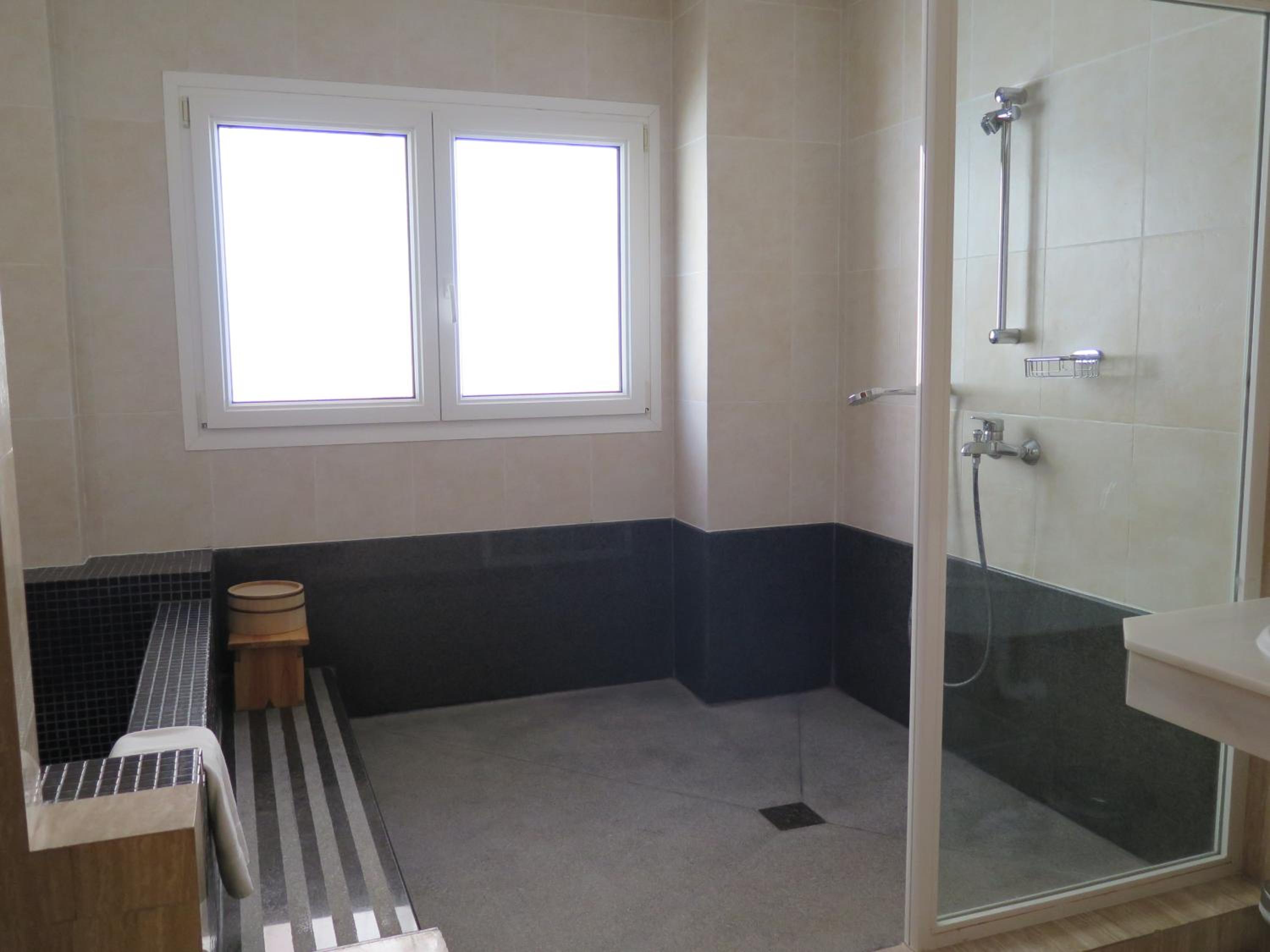 Japanese Superior Double Room with Terrace - Photo 3