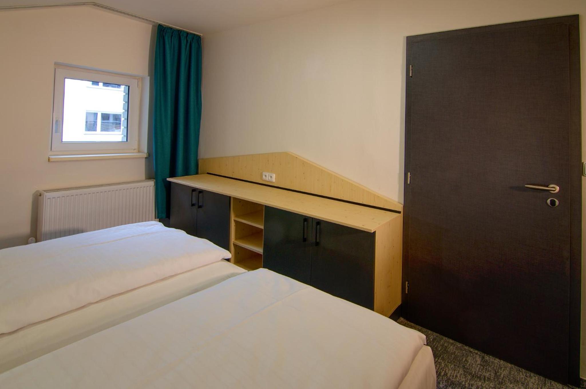 Triple Room with Balcony - Photo 2