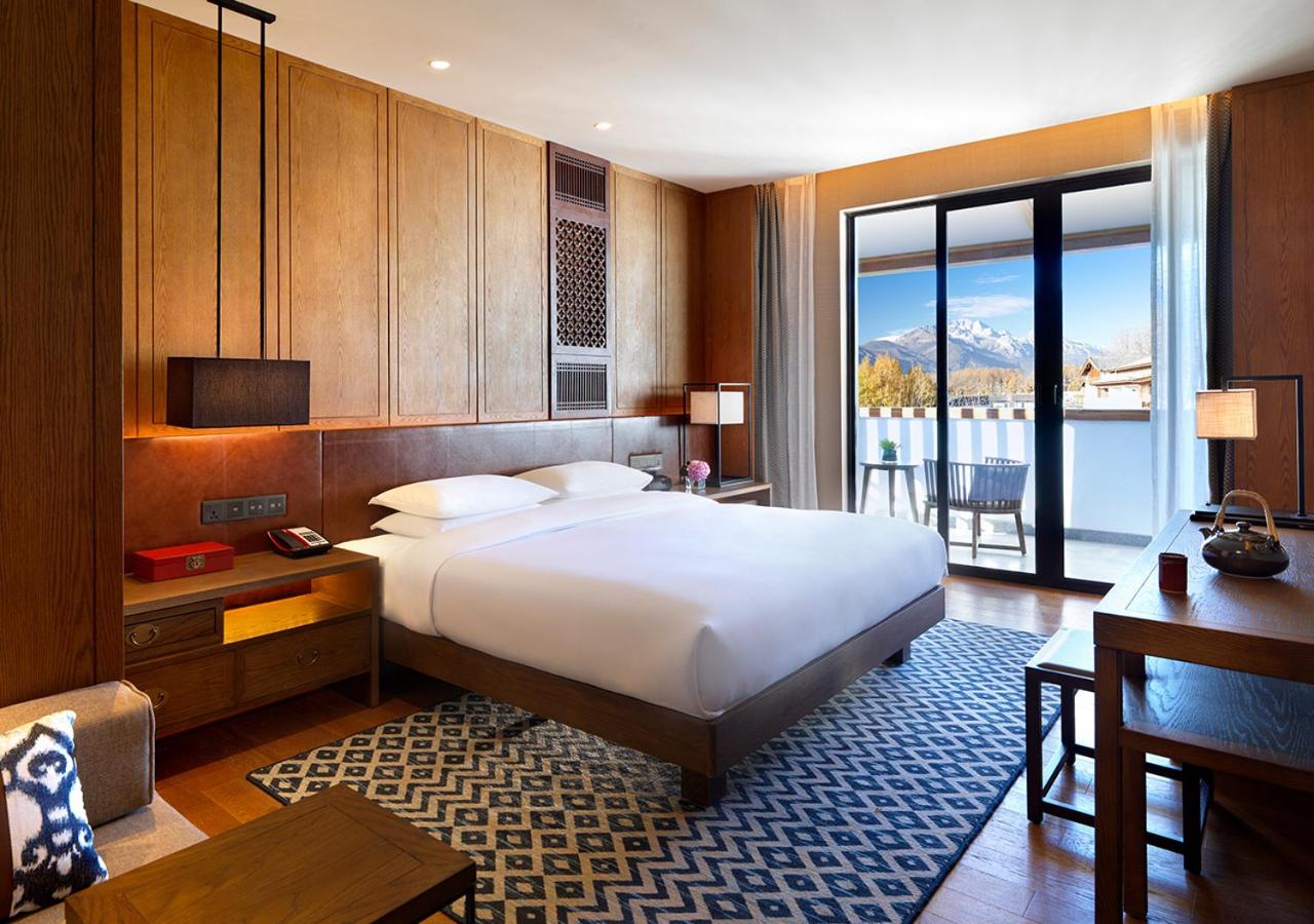 King Room with Mountain View
