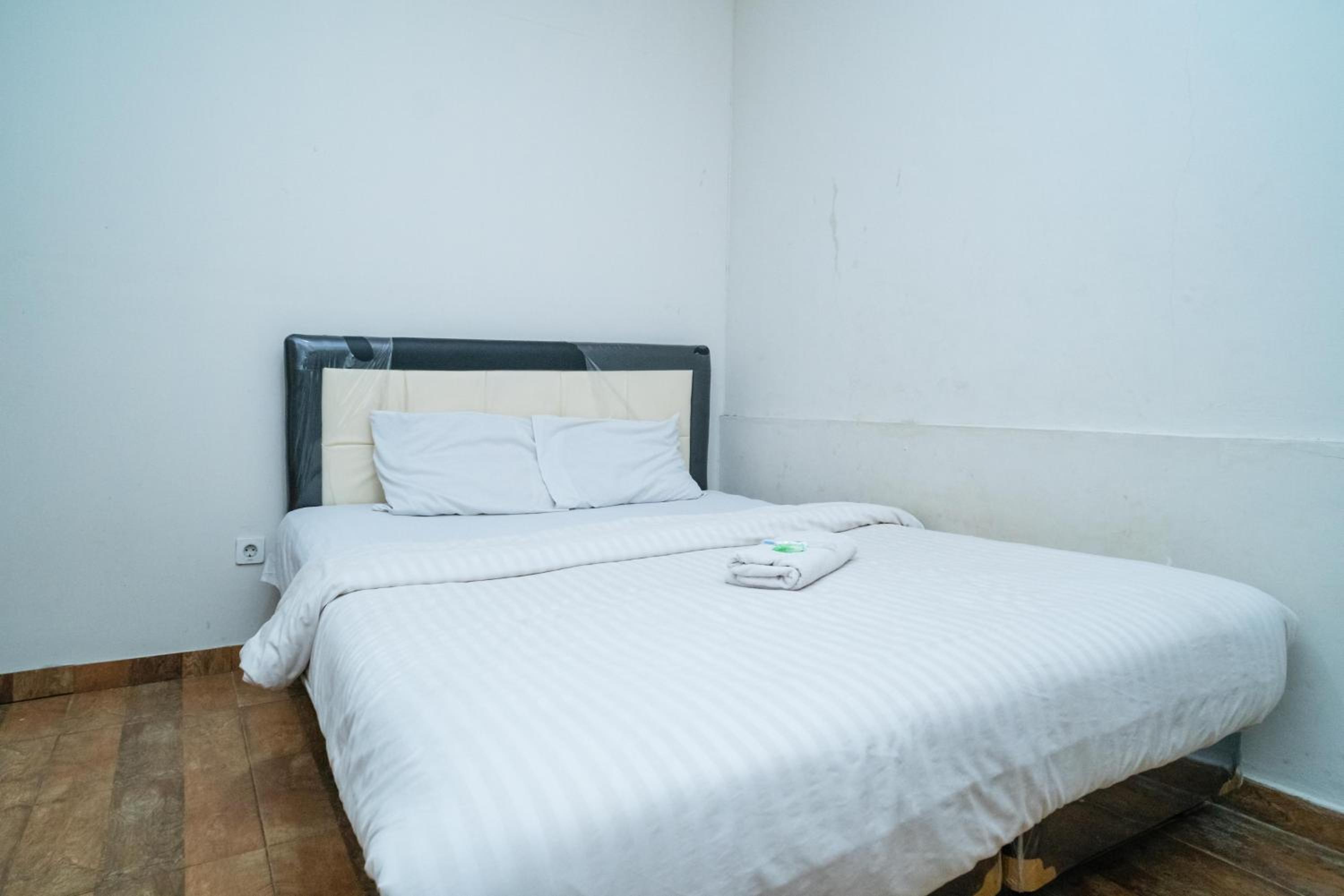 Standard Double Room - Photo 1