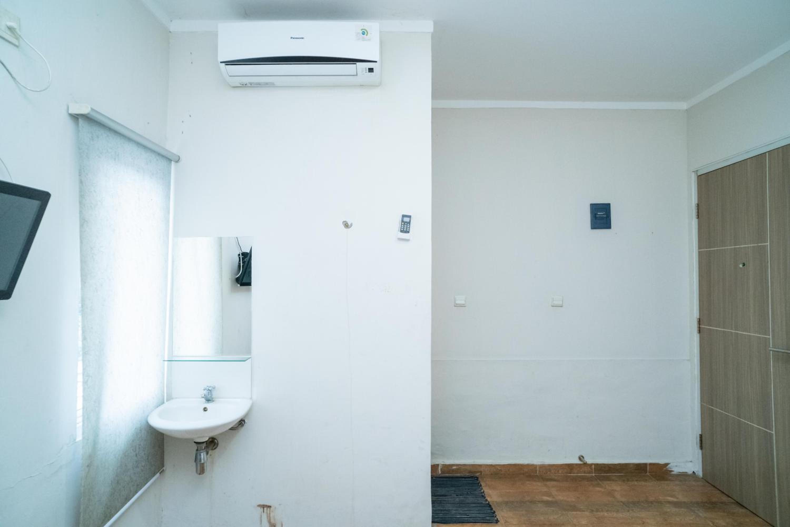 Standard Double Room - Photo 6