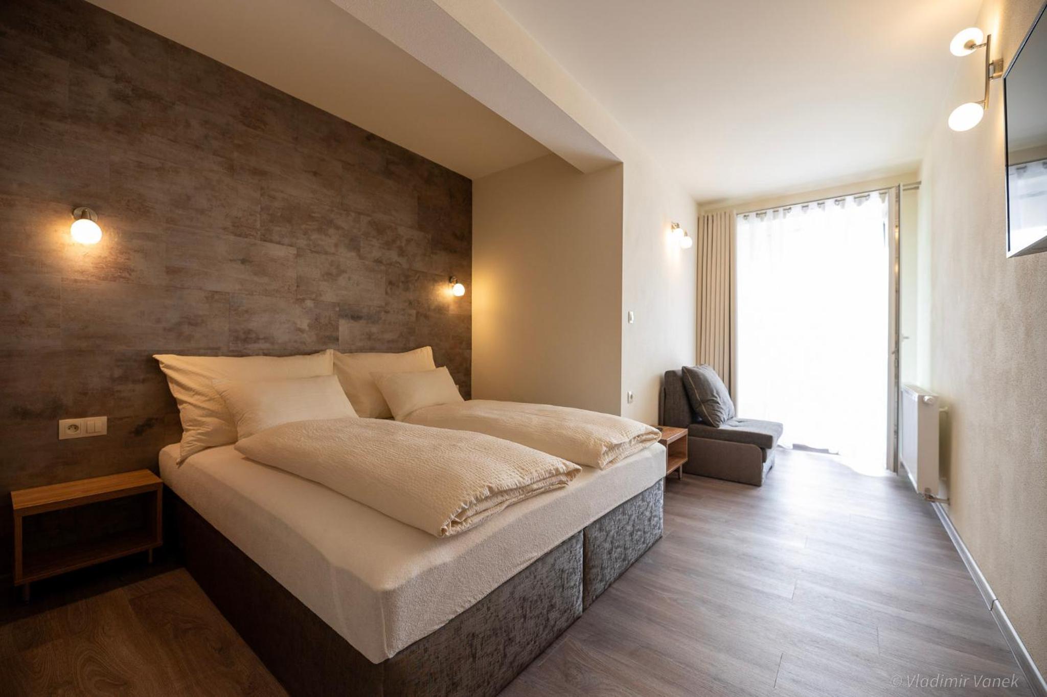Two-Bedroom Apartment - Photo 4