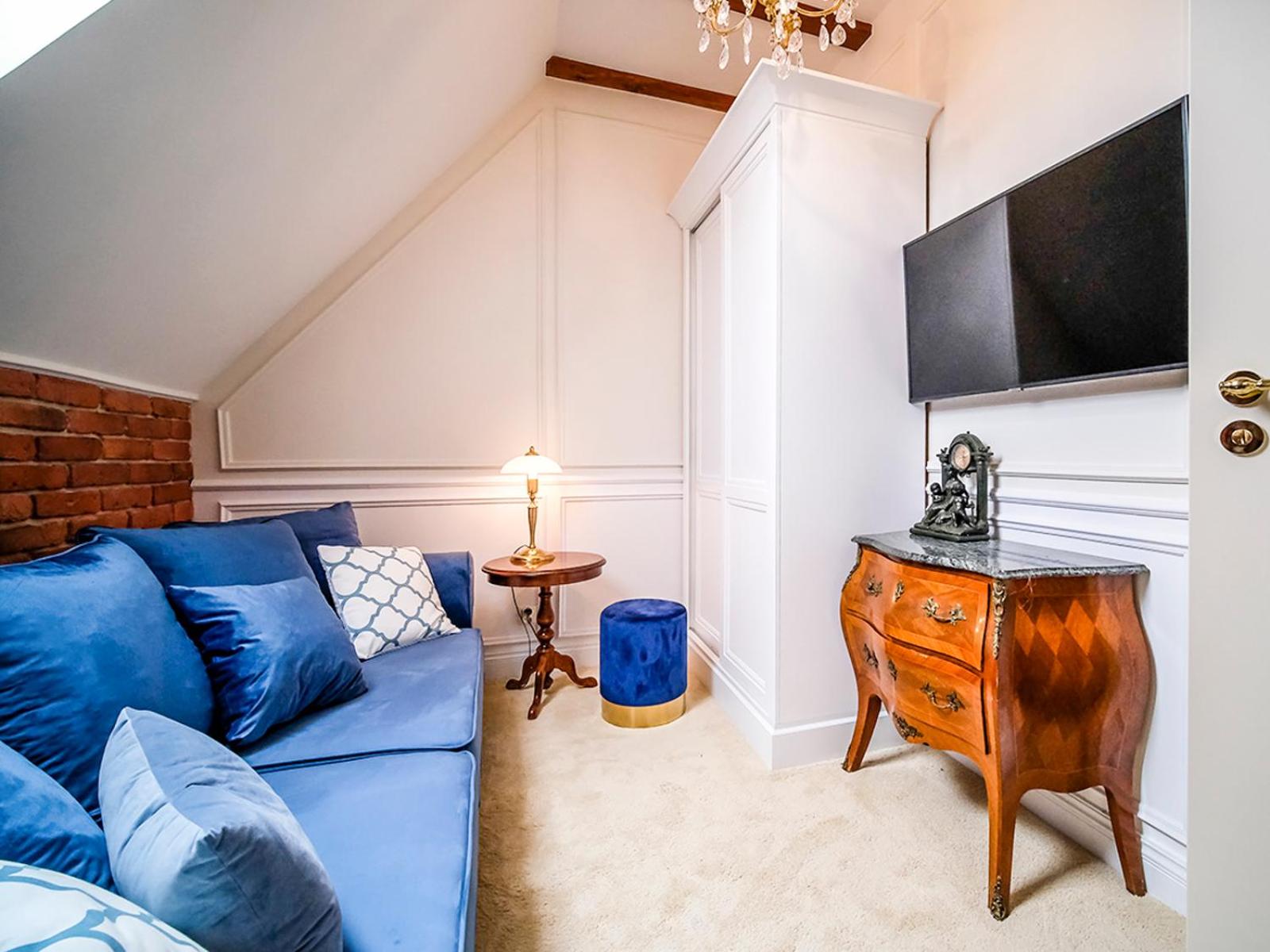 Small Double Room - Photo 1