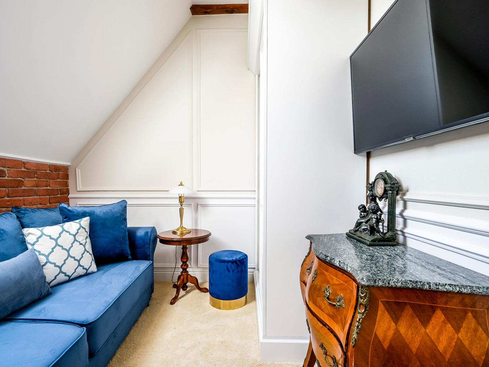 Small Double Room - Photo 2