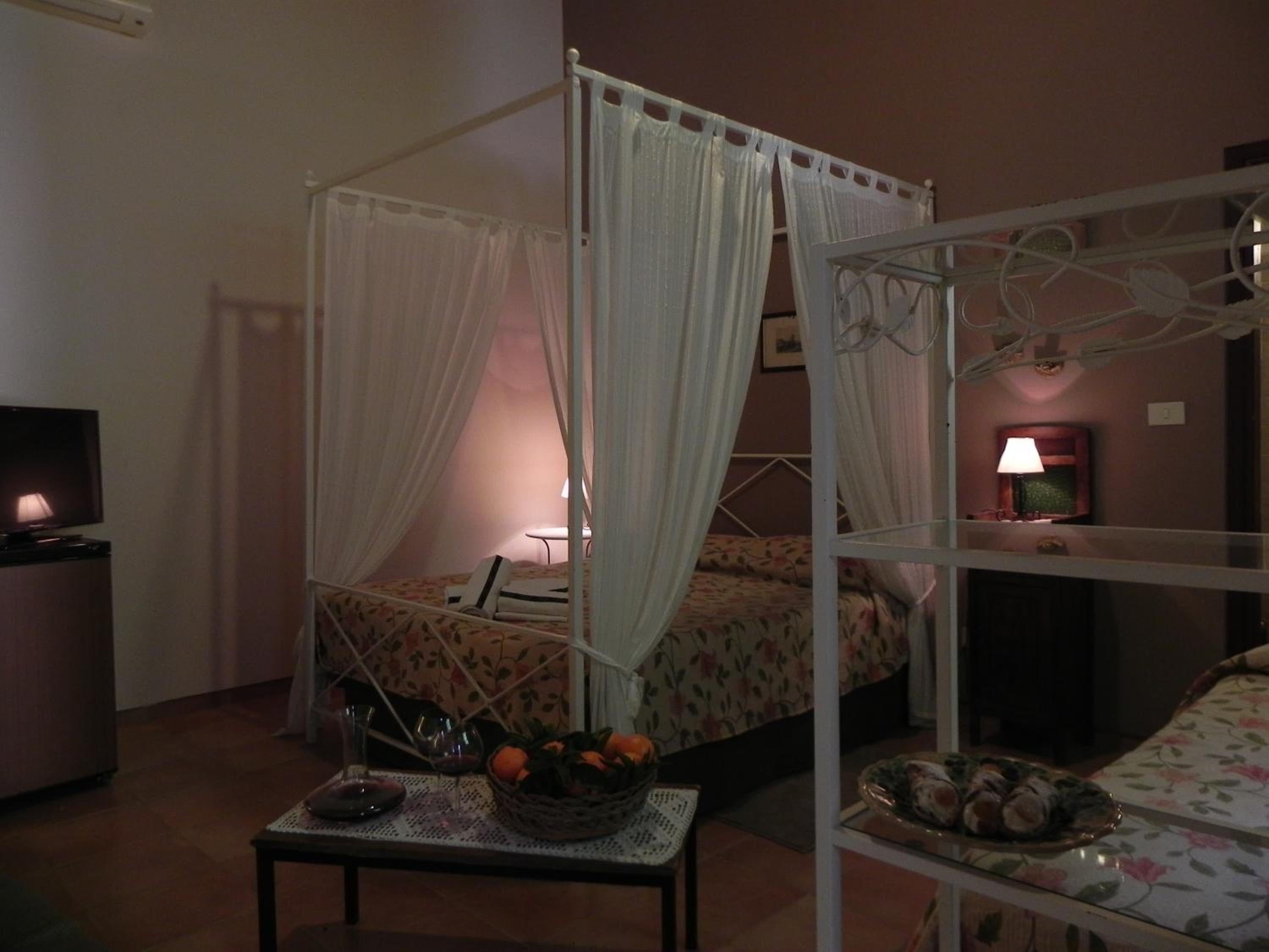 Triple Room with Terrace photo 2