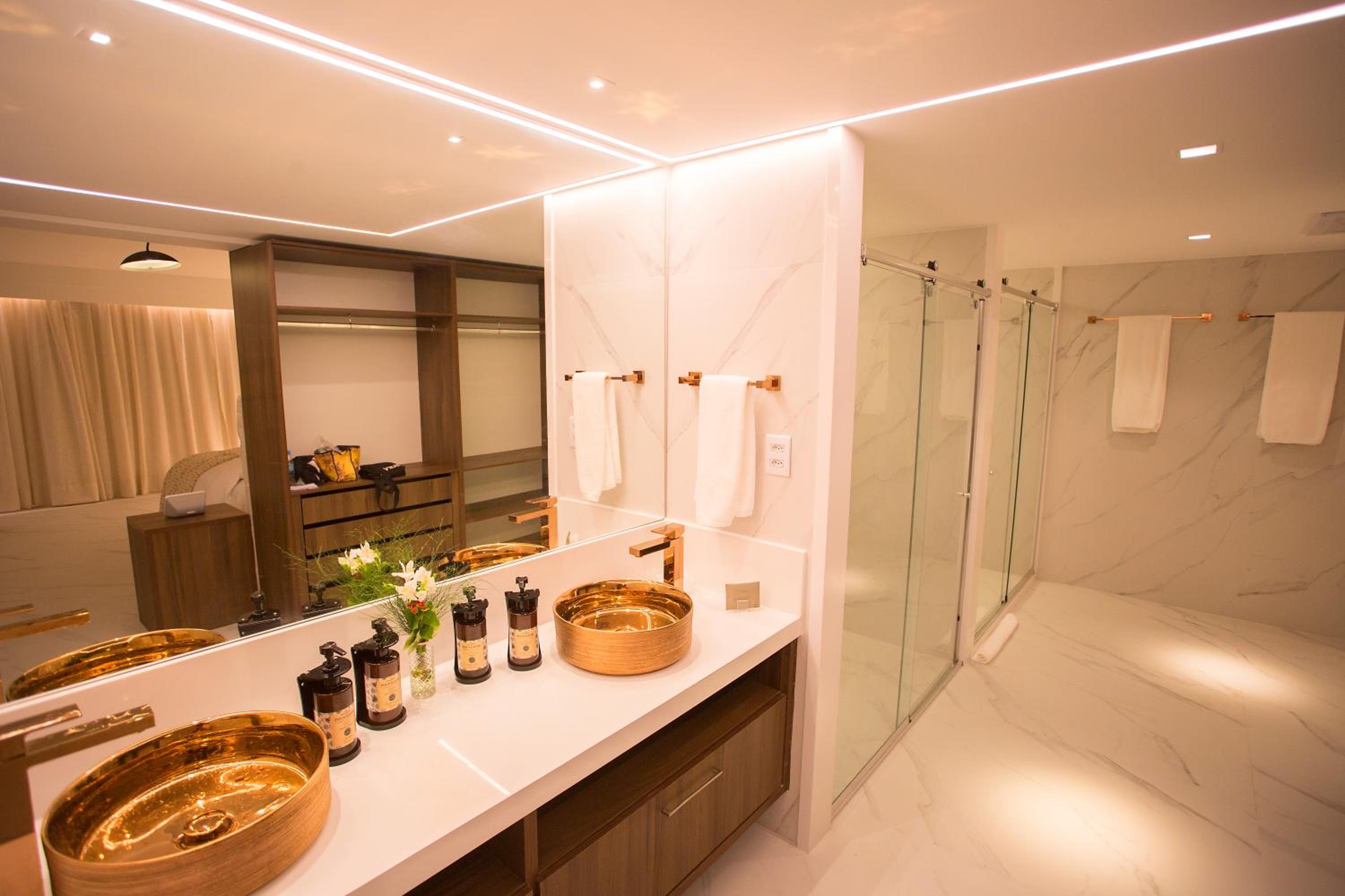 Presidential Suite - Photo 8