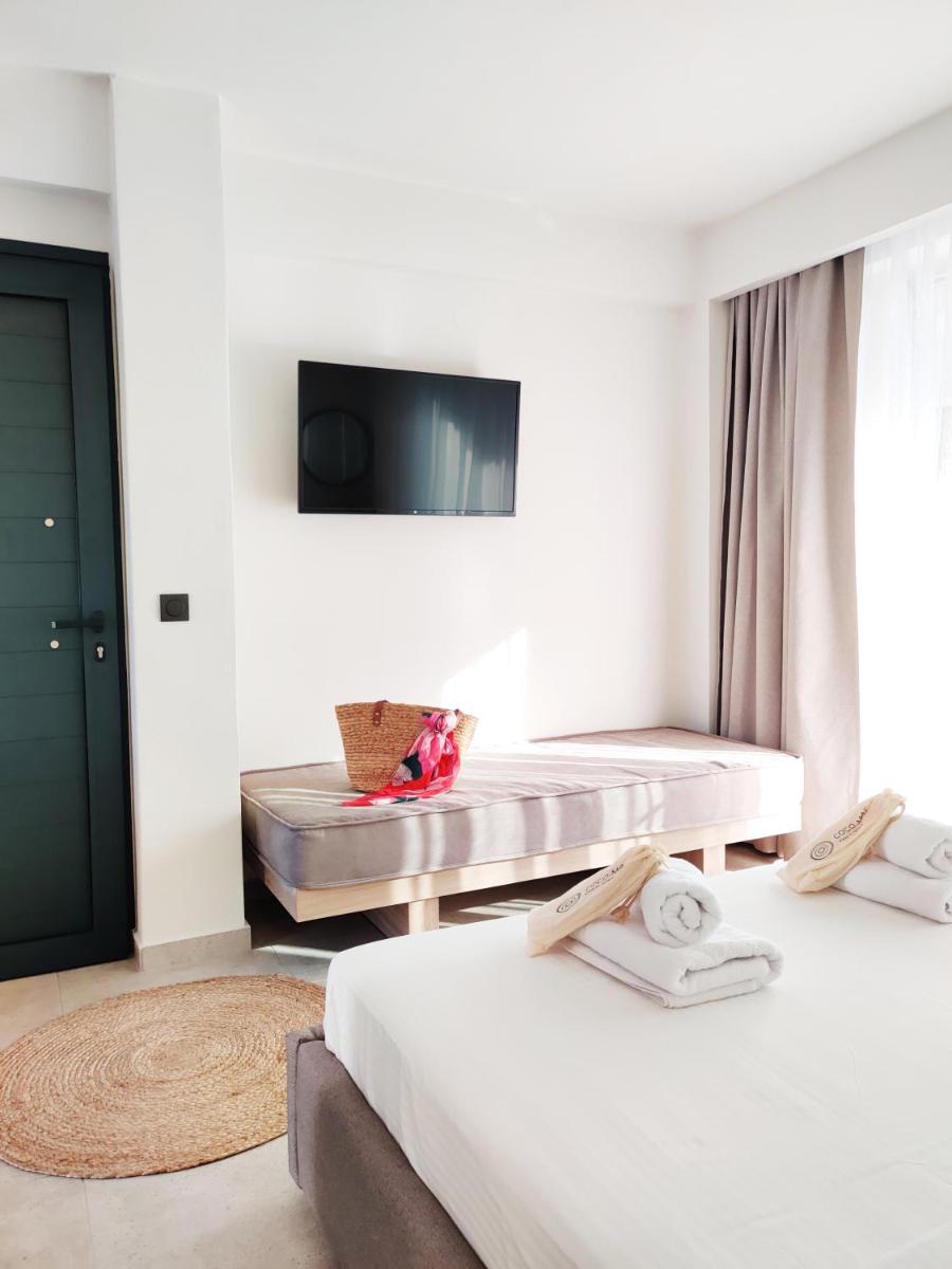 Junior Suite with Private Pool and Terrace photo 1