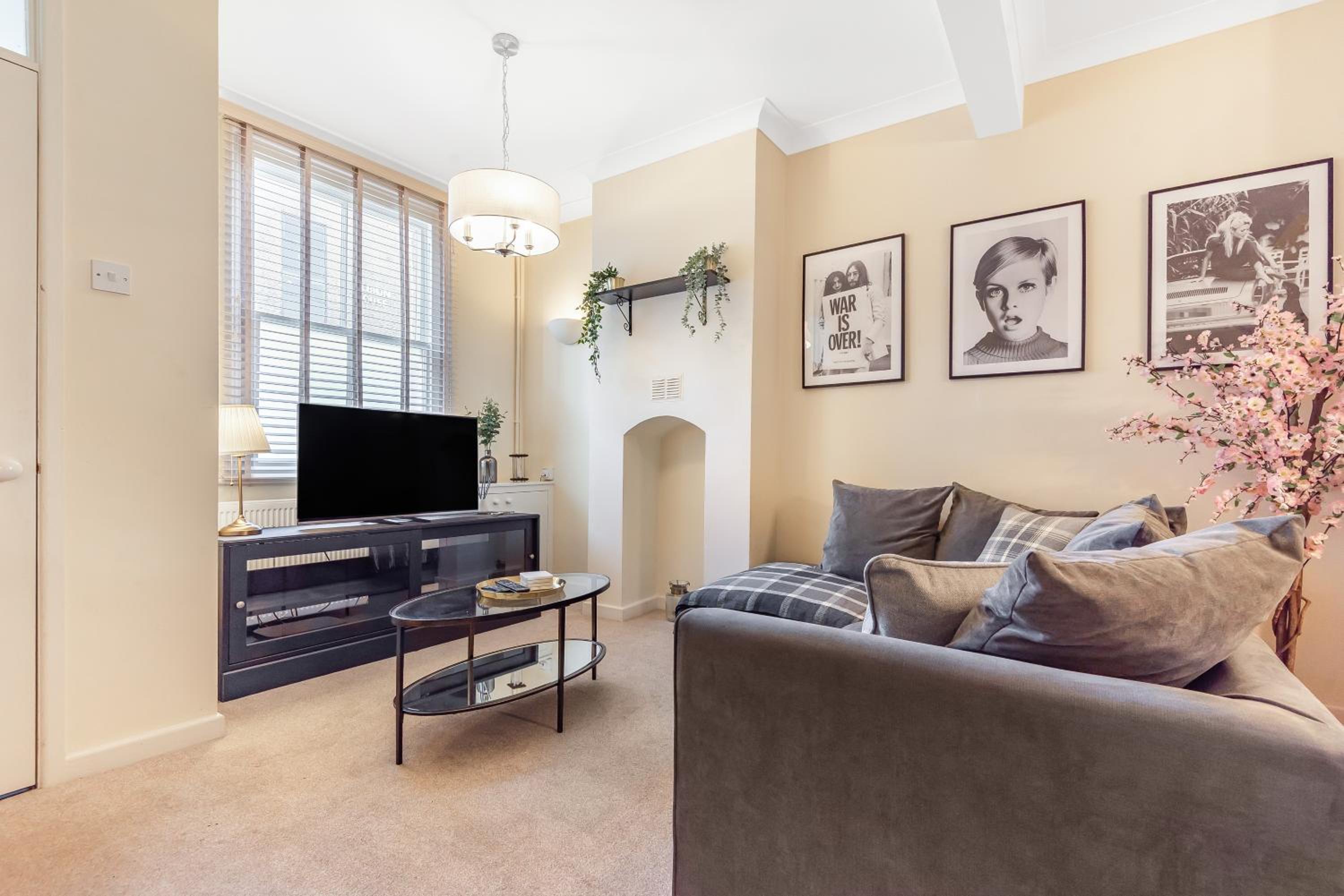 Three-Bedroom House - Photo 22