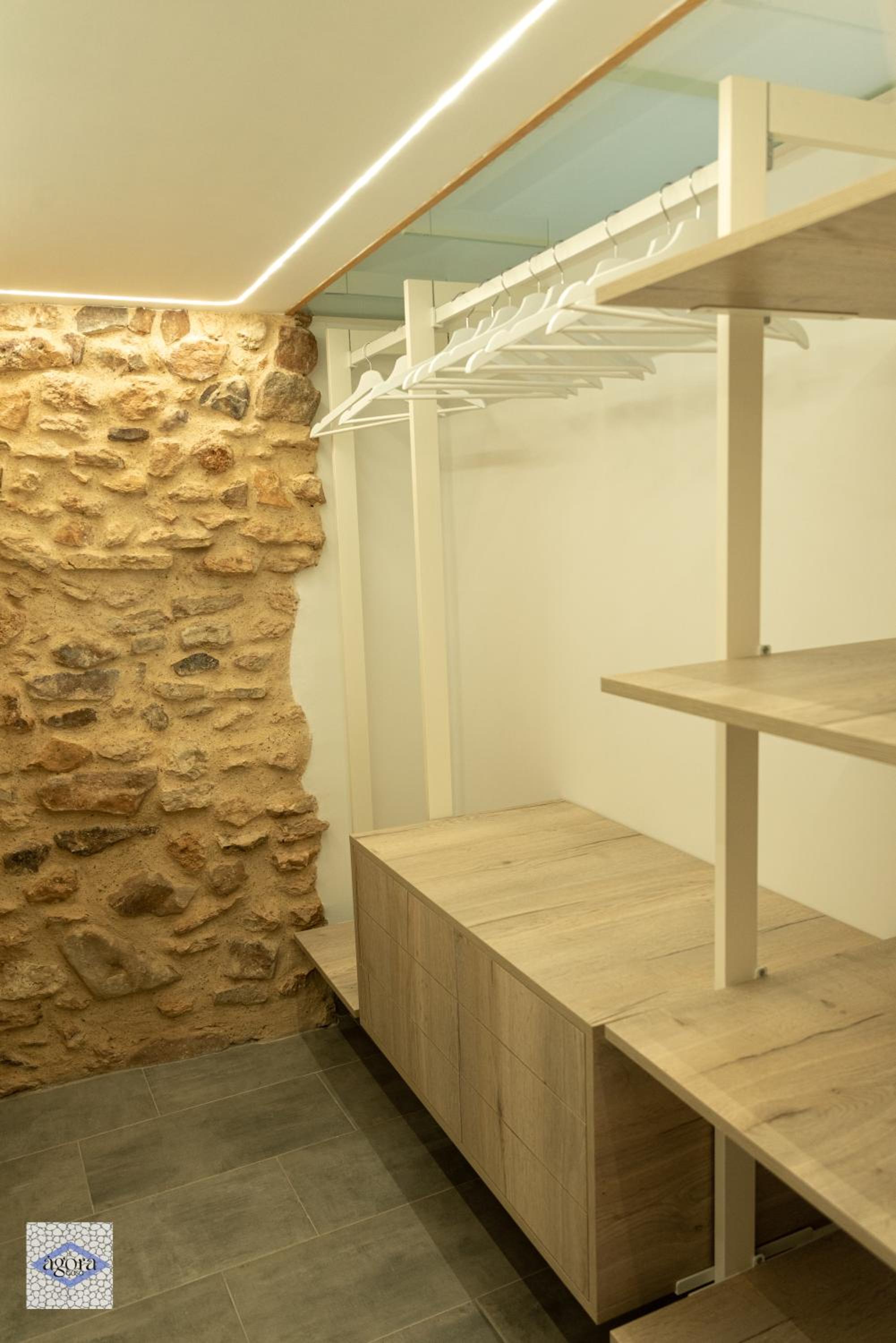 Junior Suite with Balcony - Photo 2
