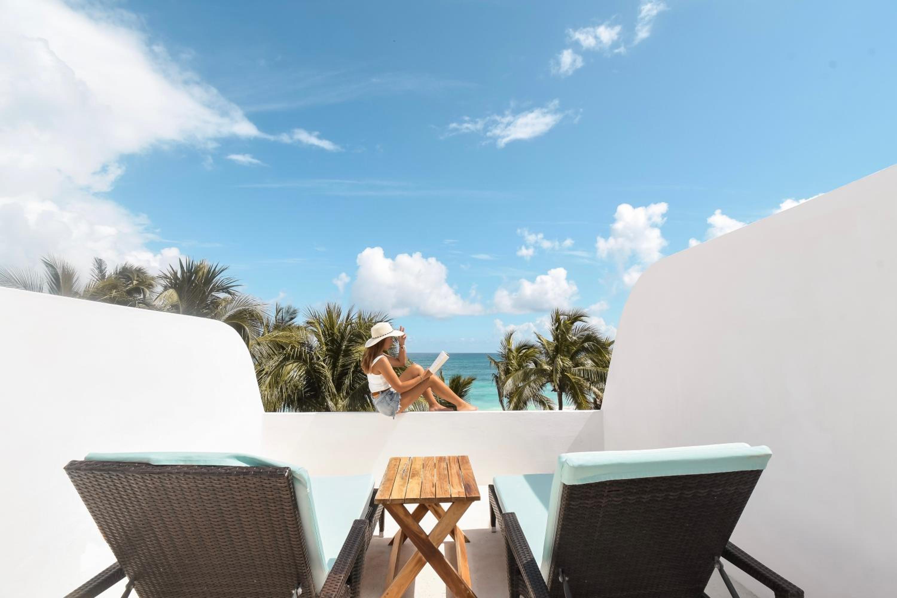 Beach Front Roof Top - Photo 12