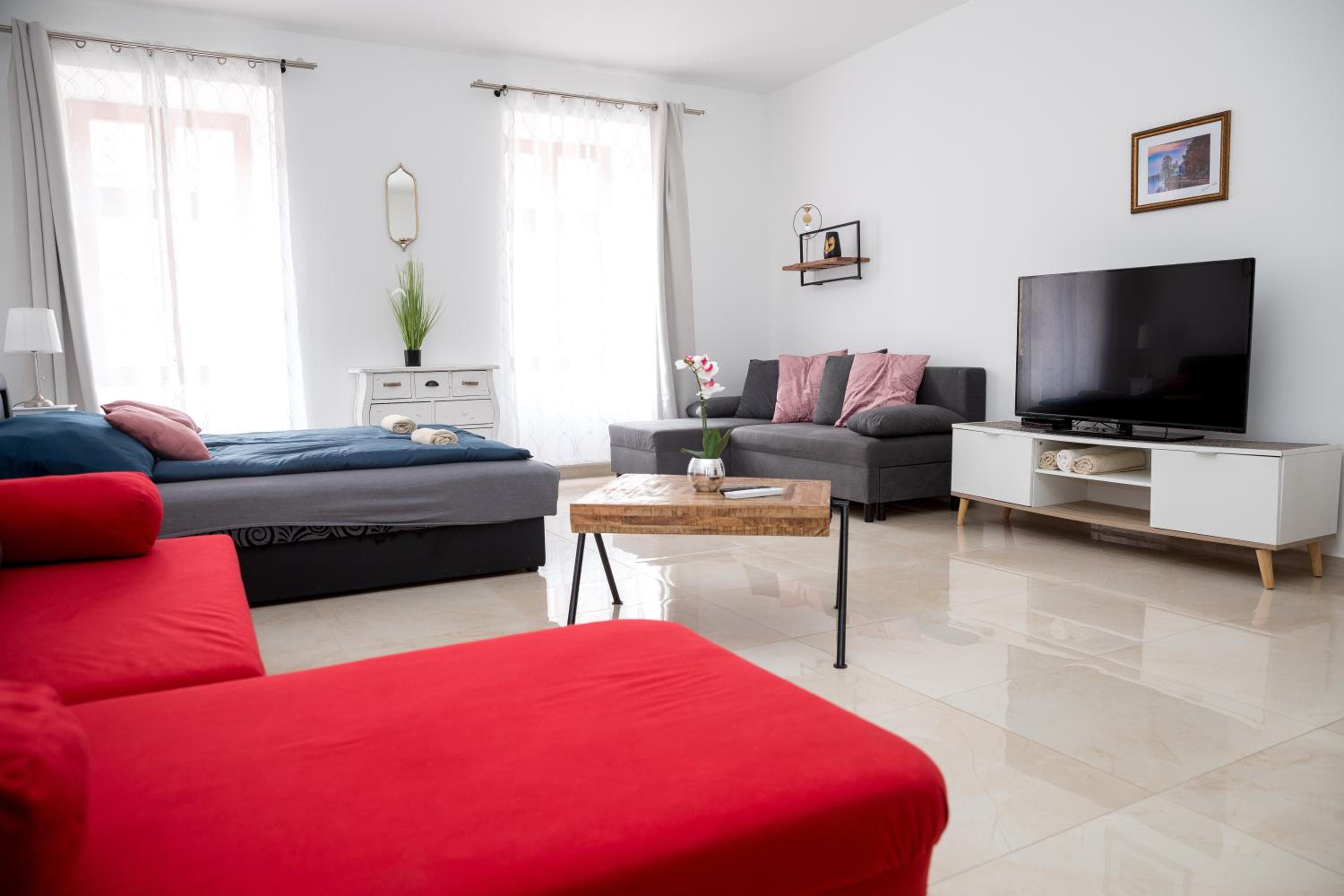 One-Bedroom Family Apartment photo 1