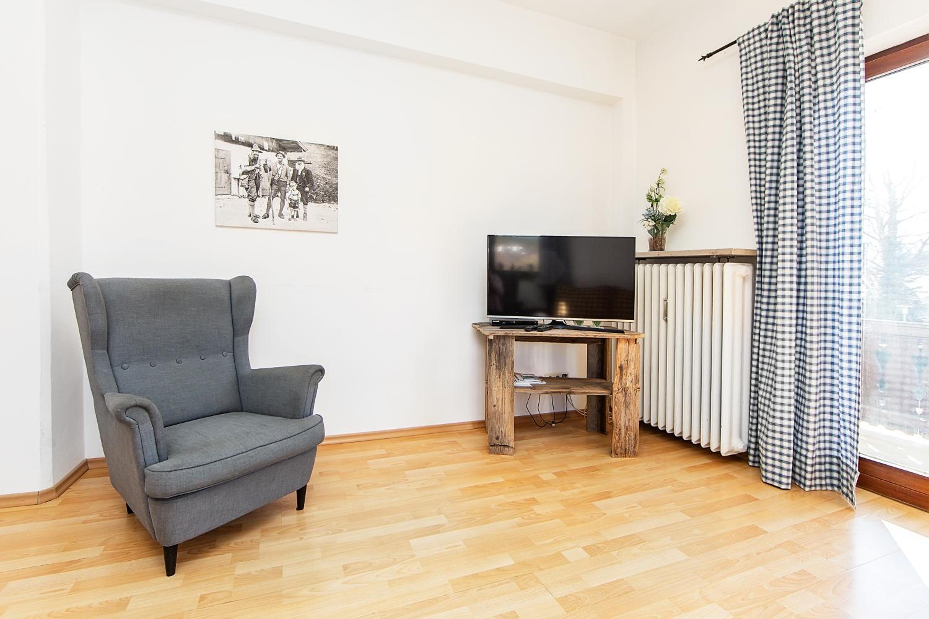 Large Two-Bedroom Apartment photo 3